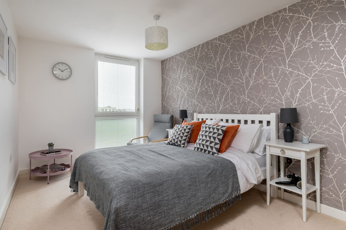 Beautiful Flat • Prime Location • Balcony • Free Parking • Self-Check-In in Mosaic house, 5 Larson Close Flat 6 Mosaic House - Property image 13 - VivreStays