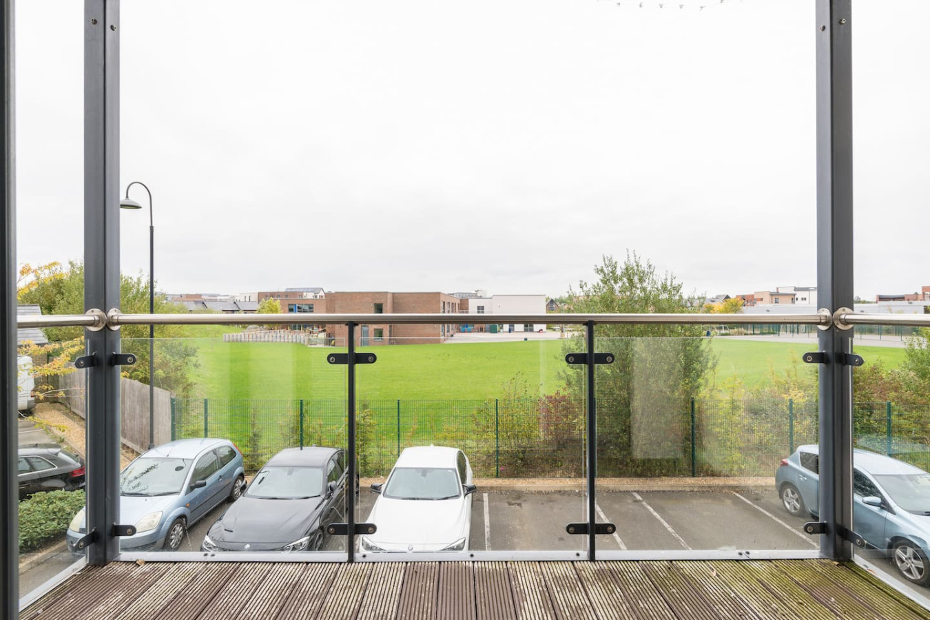 Beautiful Flat • Prime Location • Balcony • Free Parking • Self-Check-In in Mosaic house, 5 Larson Close Flat 6 Mosaic House - Property image 4 - VivreStays
