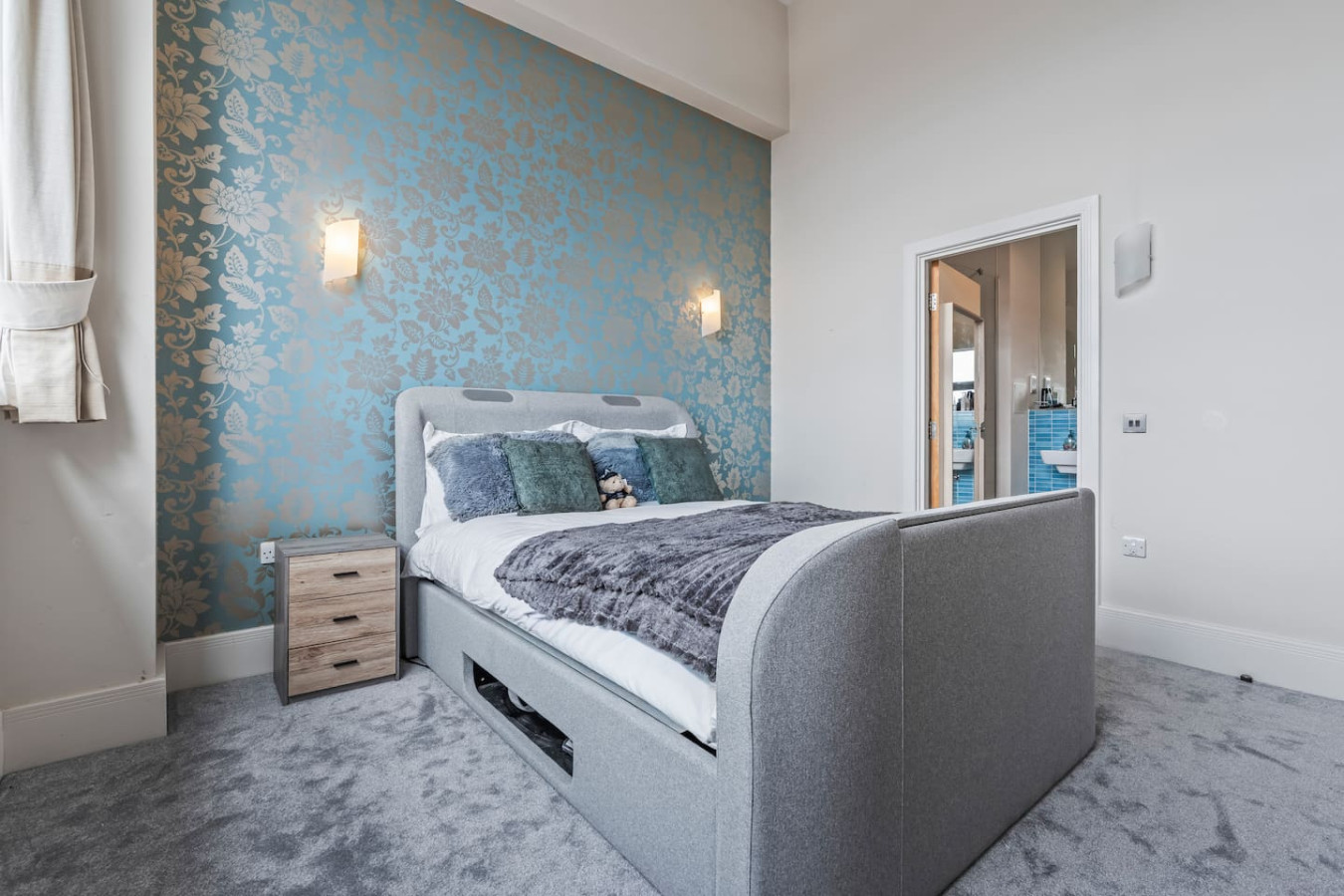Stylish Flat • City Centre • Free Parking • Fast WiFi in Newhall Street Flat 293 - Property image 11 - VivreStays