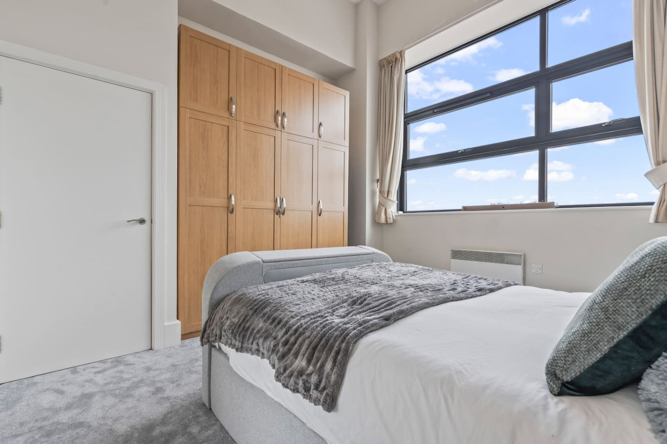 Stylish Flat • City Centre • Free Parking • Fast WiFi in Newhall Street Flat 293 - Property image 13 - VivreStays