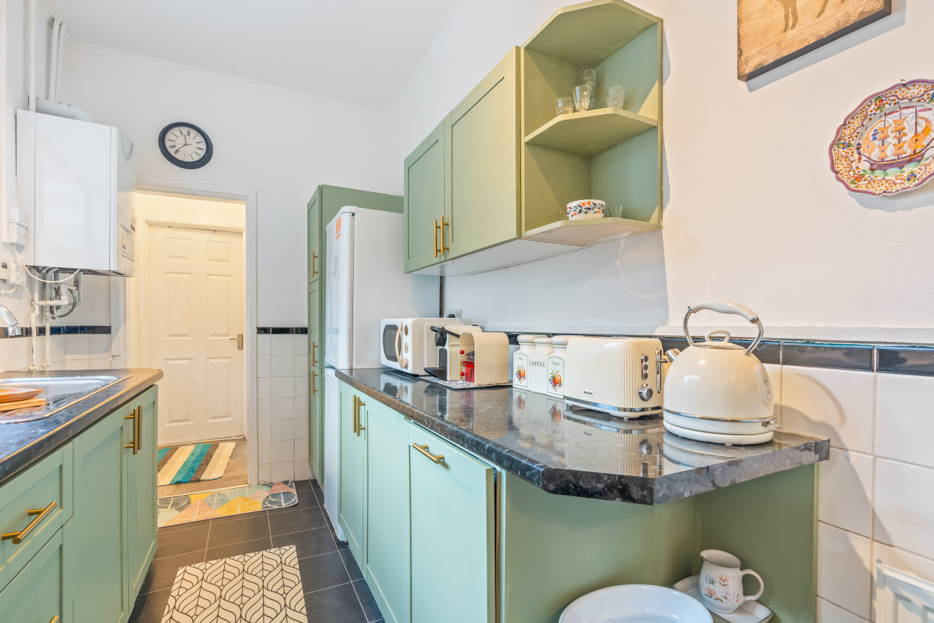 Charming House • City Centre • Free Parking • Self-Check-In • Fast WiFi in 205 Broomfield Road - Property image 23 - VivreStays
