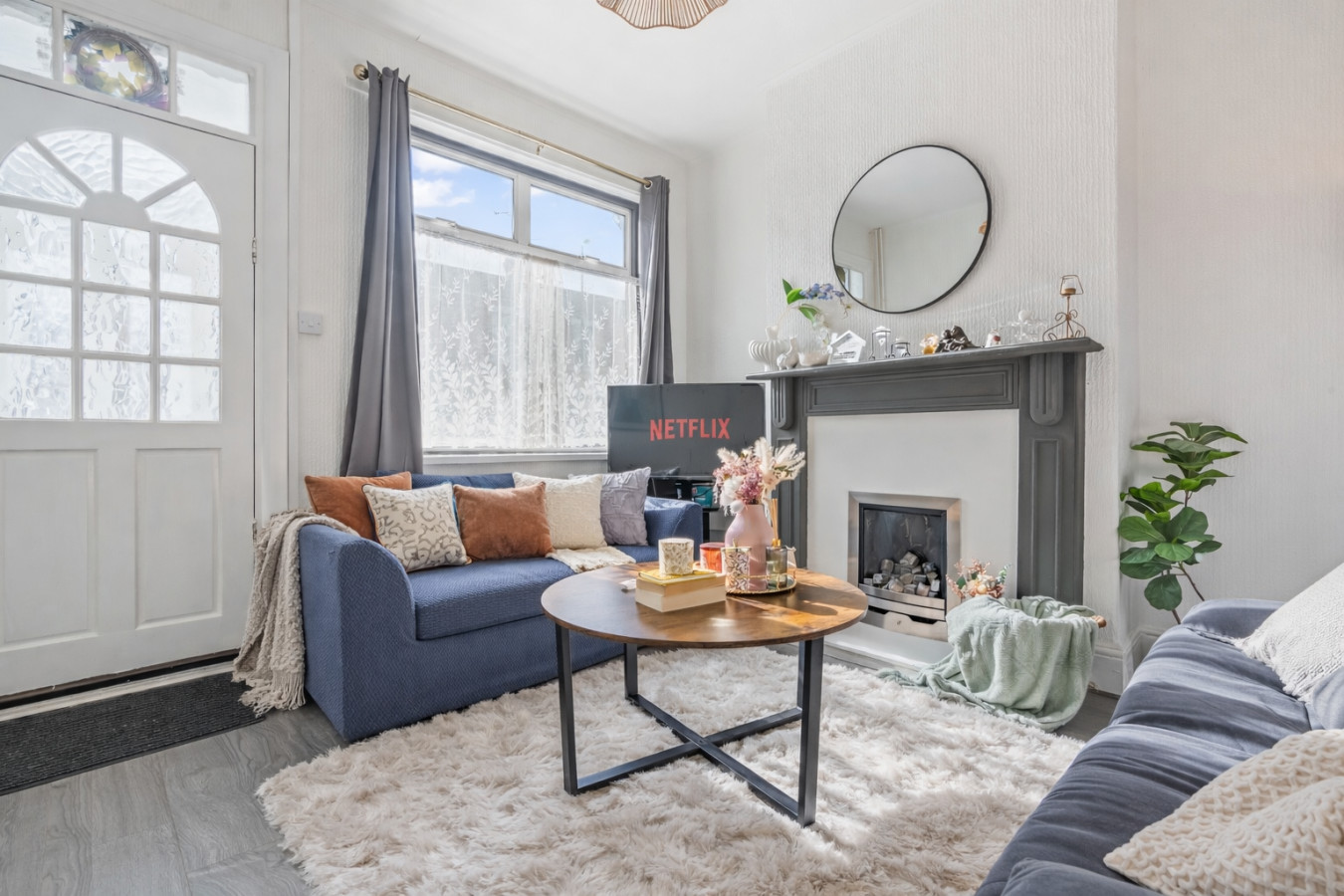 Charming House • City Centre • Free Parking • Self-Check-In • Fast WiFi in 205 Broomfield Road - Property image 12 - VivreStays