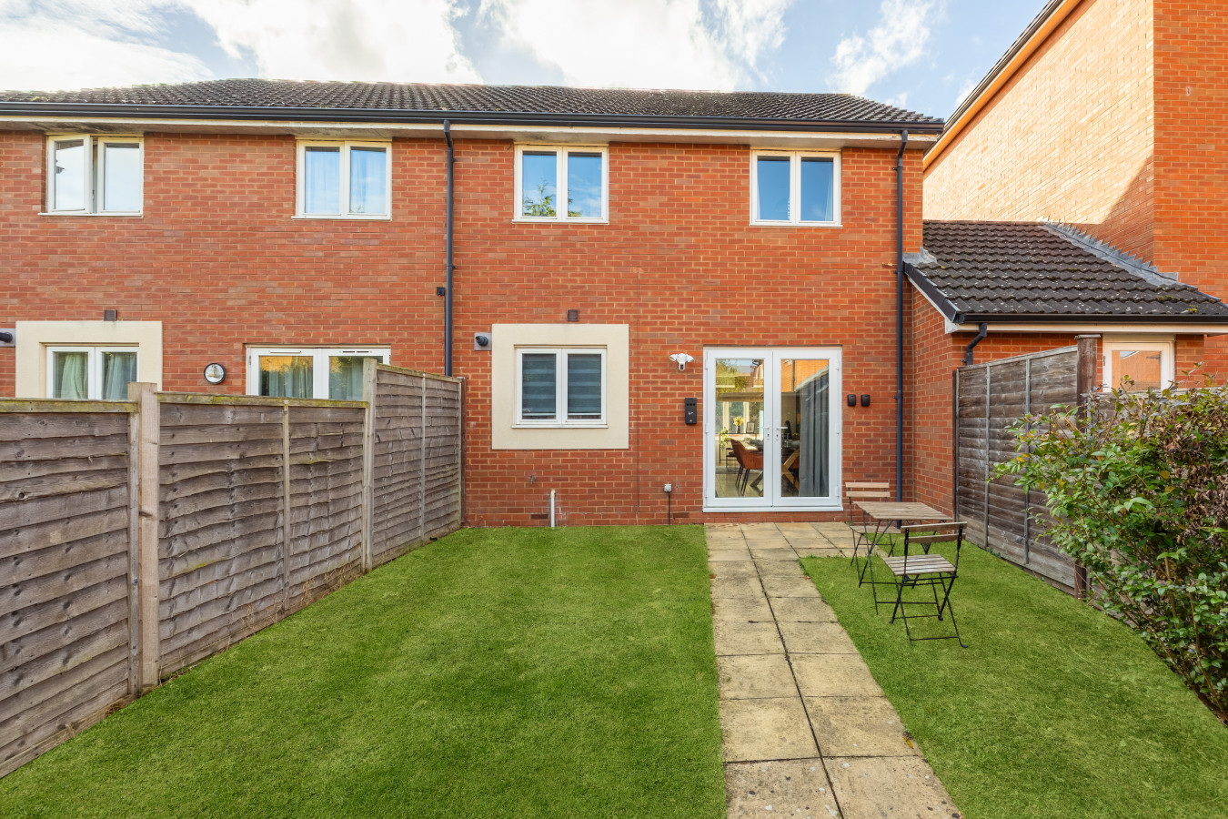 Hunsbury House • Sleeps 5 • SkyTV • Free Parking • Self-Check-In in 37 Hunsbury Chase - Property image 31 - VivreStays