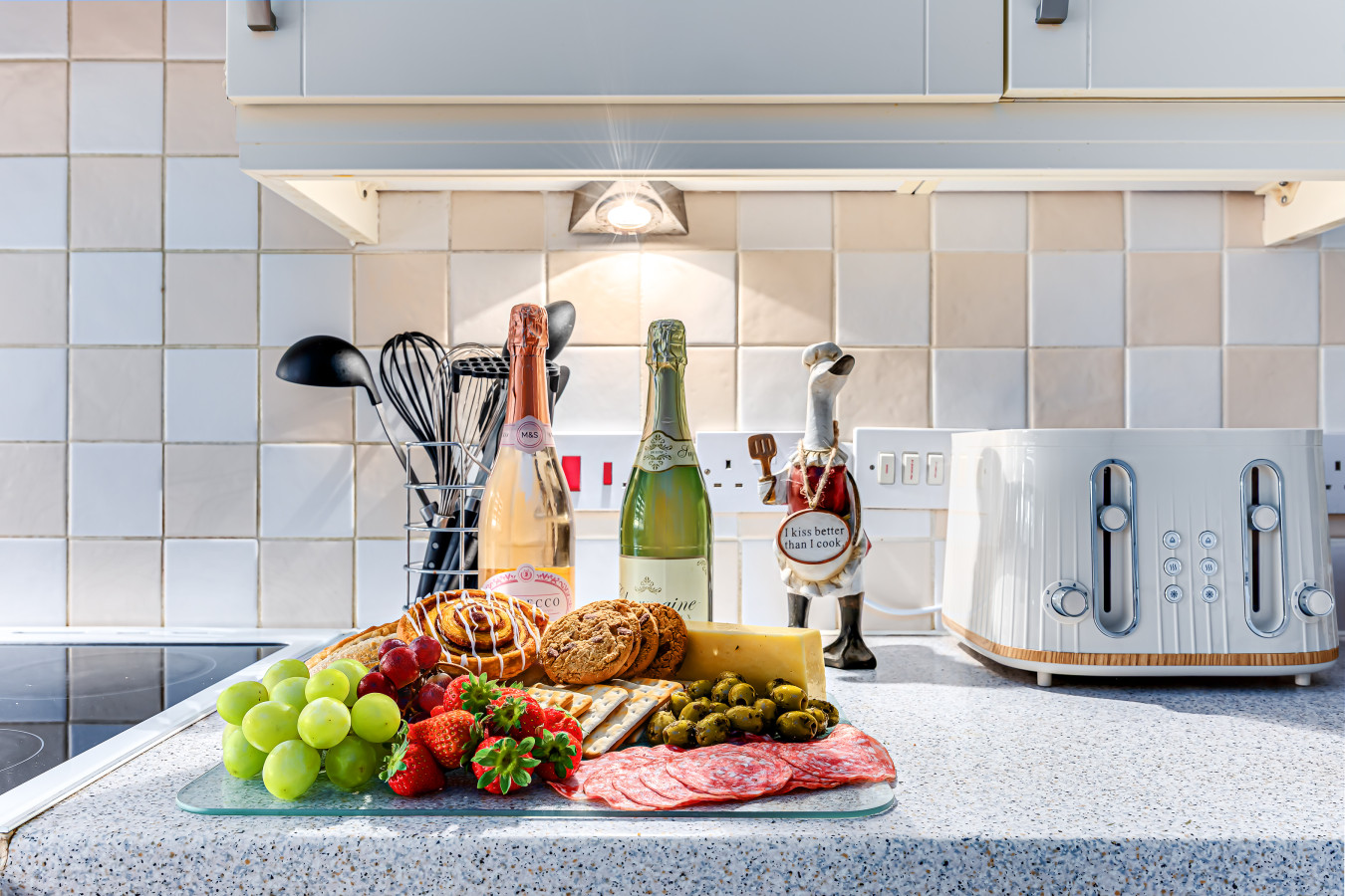 Hunsbury House • Sleeps 5 • SkyTV • Free Parking • Self-Check-In in 37 Hunsbury Chase - Property image 22 - VivreStays