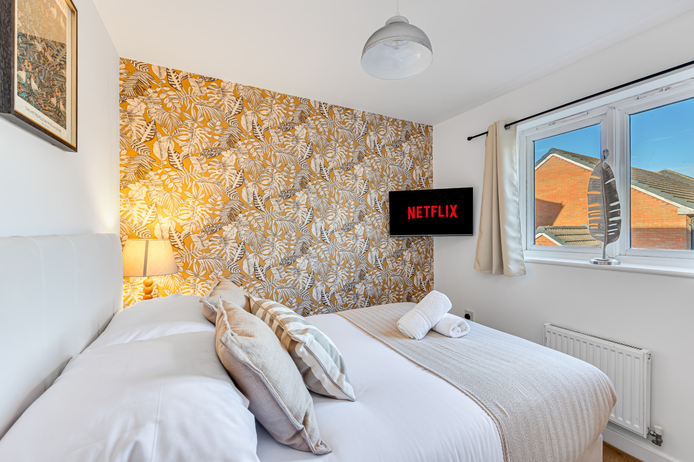 Hunsbury House • Sleeps 5 • SkyTV • Free Parking • Self-Check-In in 37 Hunsbury Chase - Property image 6 - VivreStays