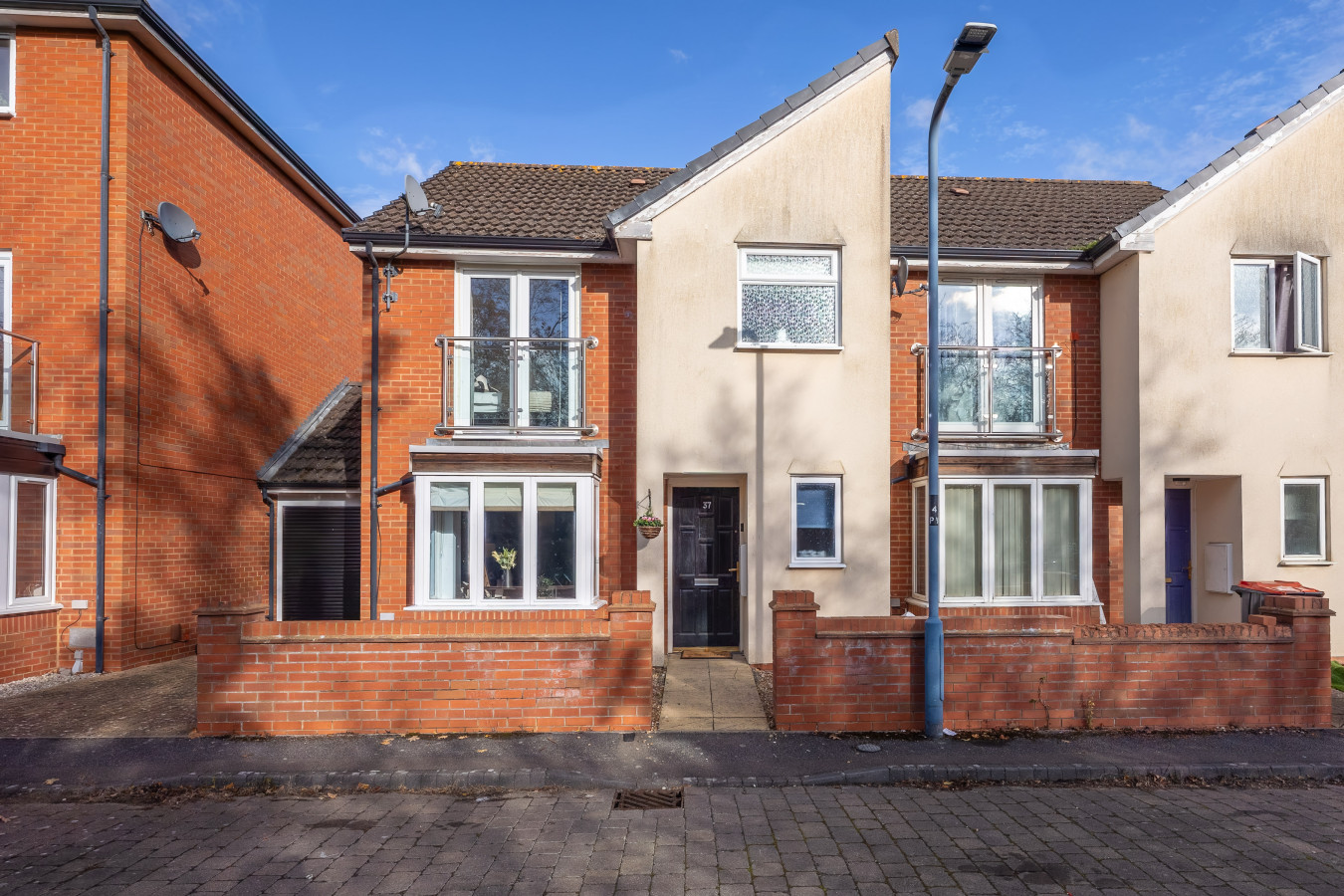 Hunsbury House • Sleeps 5 • SkyTV • Free Parking • Self-Check-In in 37 Hunsbury Chase - Property image 34 - VivreStays