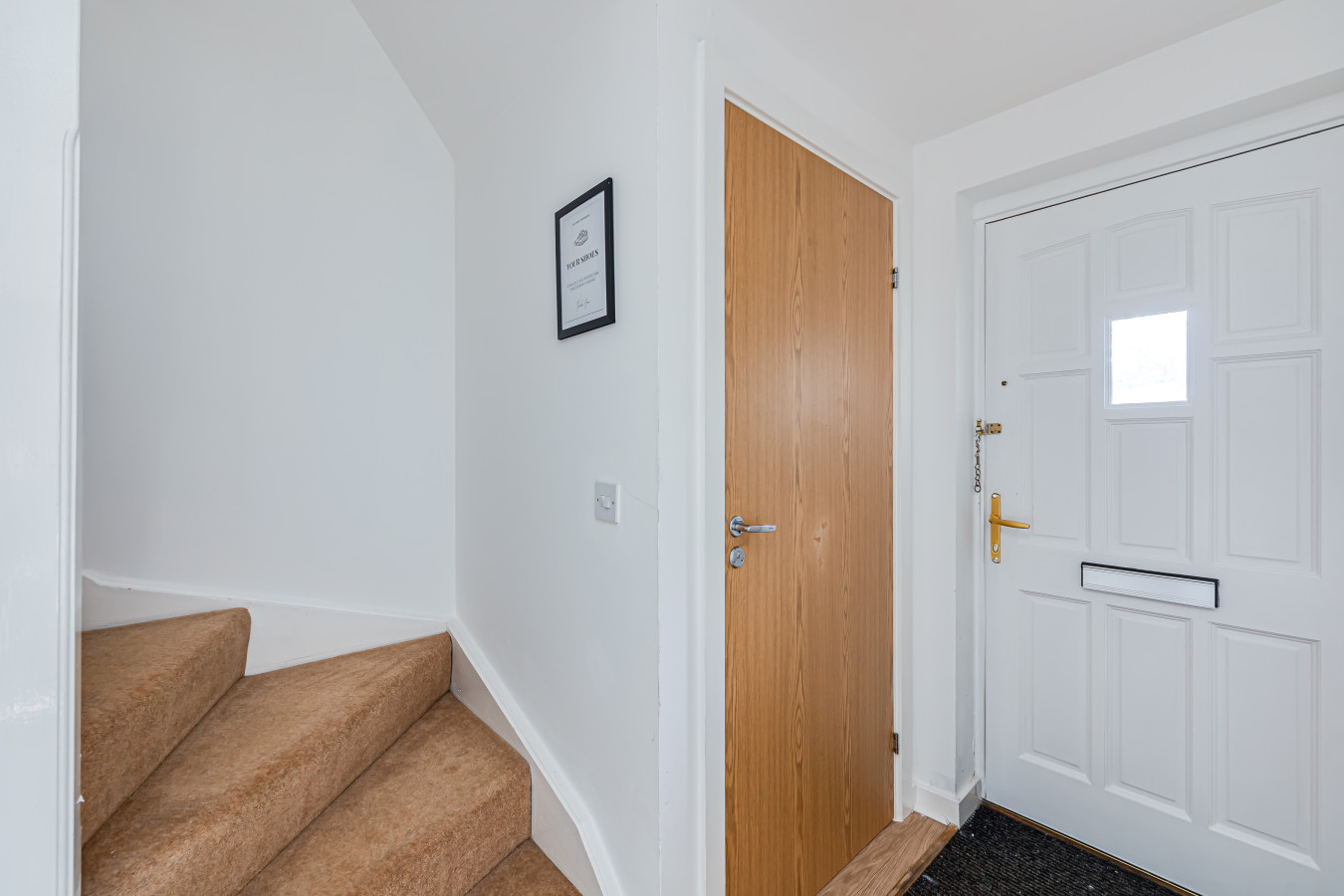 Hunsbury House • Sleeps 5 • SkyTV • Free Parking • Self-Check-In in 37 Hunsbury Chase - Property image 27 - VivreStays
