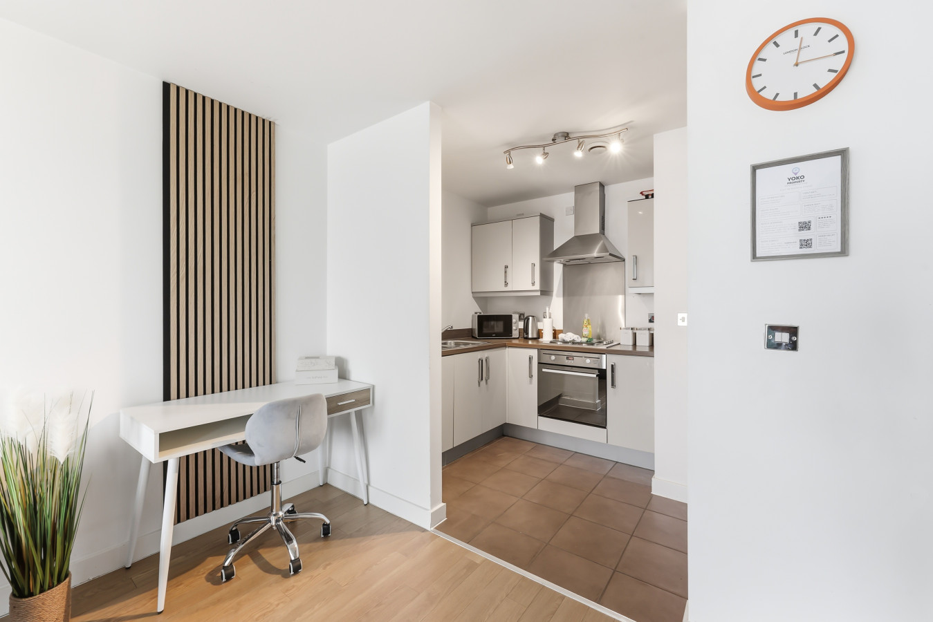 Modern City Centre Flat • Balcony • Free Parking • Fast WiFi • Self-Check-In in 50 Mortimer Square Flat 66 - Property image 11 - VivreStays