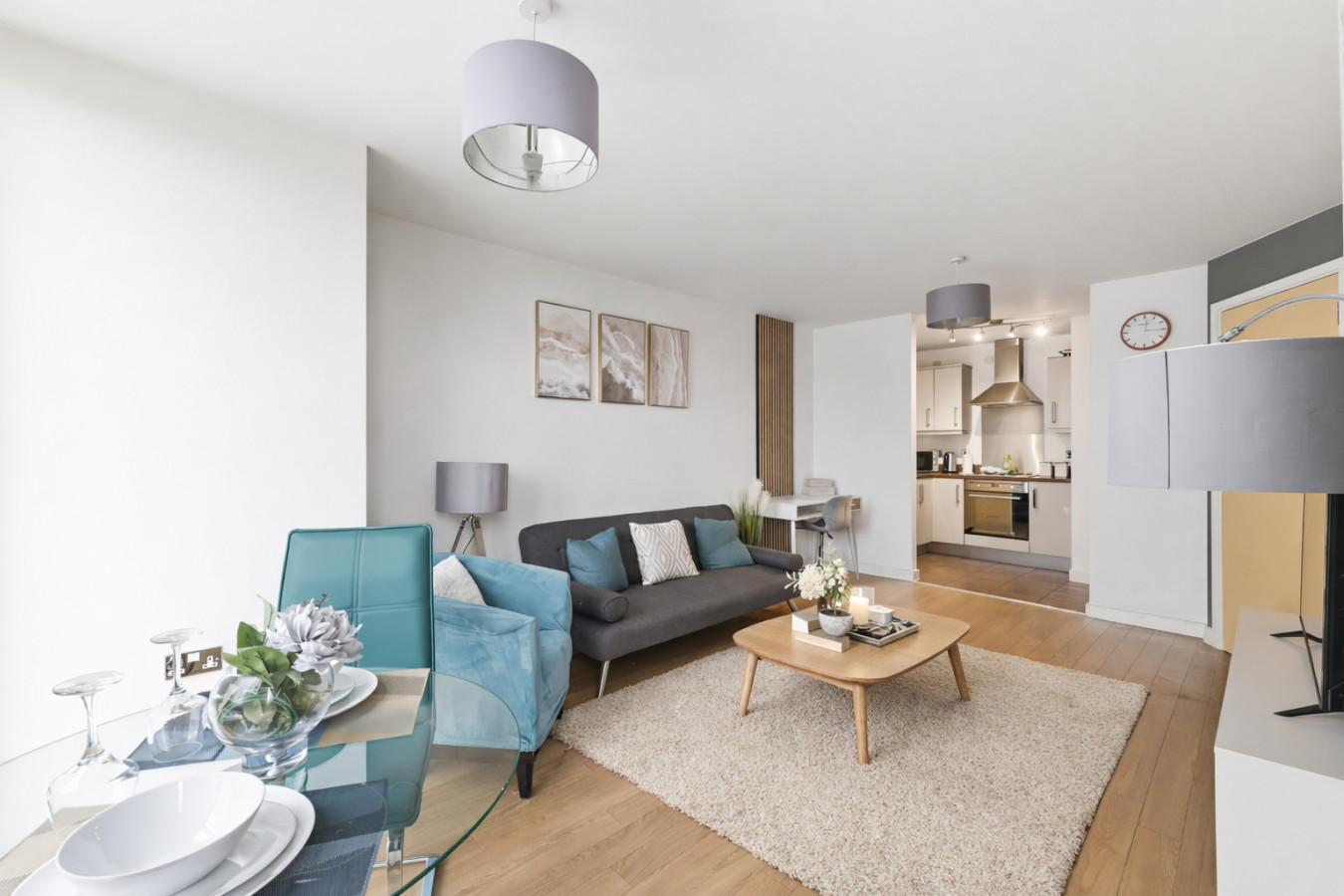 Modern City Centre Flat • Balcony • Free Parking • Fast WiFi • Self-Check-In in 50 Mortimer Square Flat 66 - Property image 9 - VivreStays
