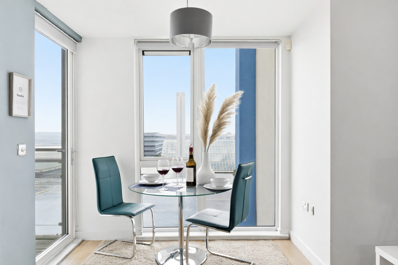 Modern City Centre Flat • Balcony • Free Parking • Fast WiFi • Self-Check-In in 50 Mortimer Square Flat 66 - Property image 7 - VivreStays