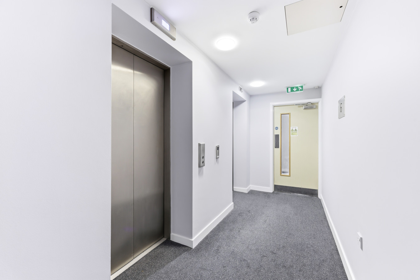 Modern City Centre Flat • Balcony • Free Parking • Fast WiFi • Self-Check-In in 50 Mortimer Square Flat 66 - Property image 17 - VivreStays
