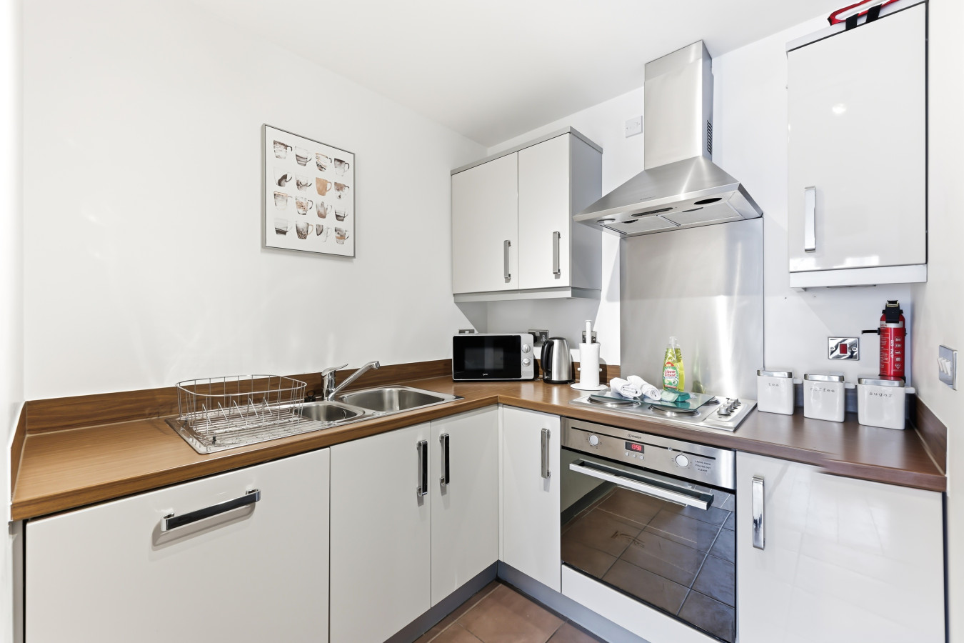 Modern City Centre Flat • Balcony • Free Parking • Fast WiFi • Self-Check-In in 50 Mortimer Square Flat 66 - Property image 13 - VivreStays