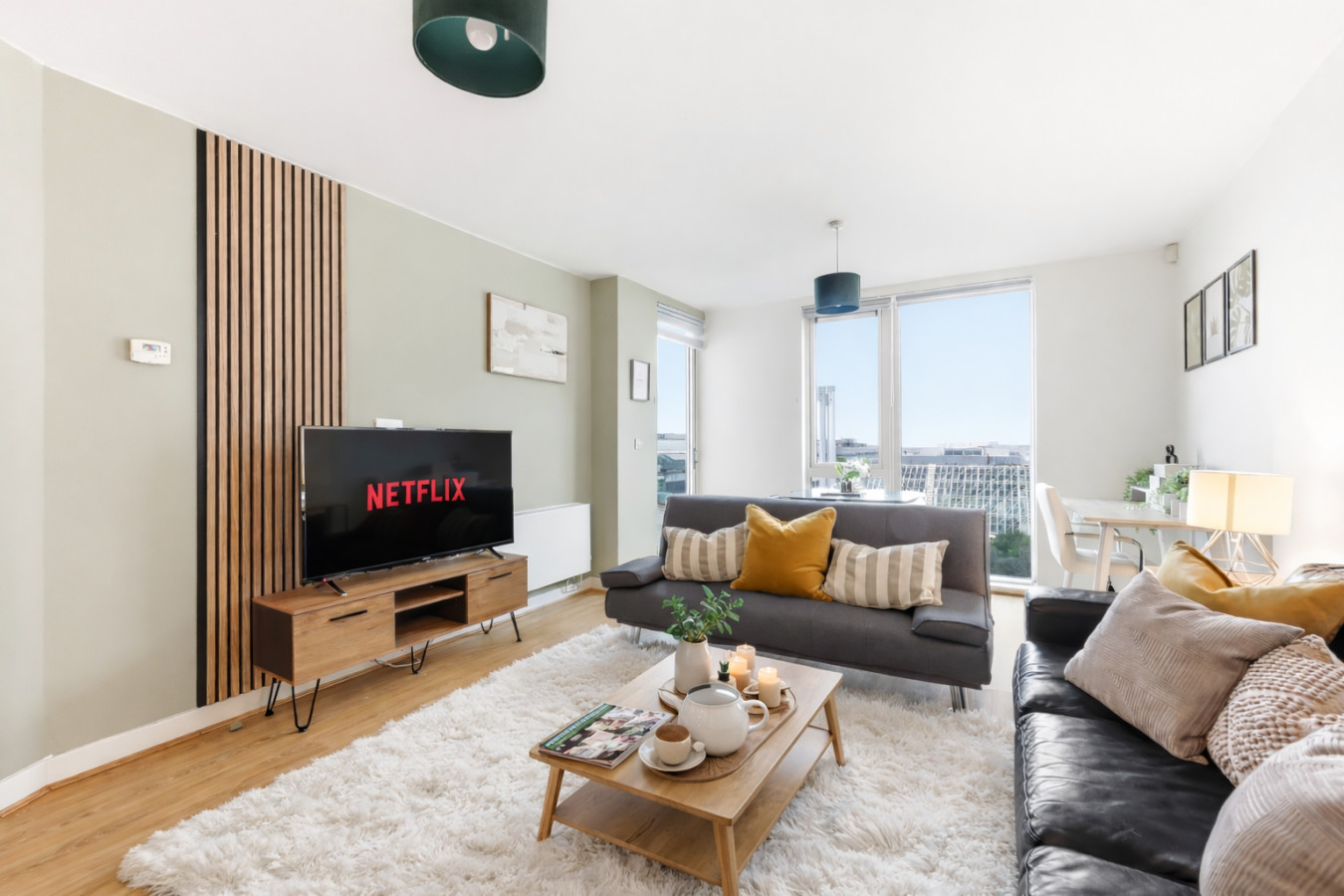 Sleek Apartment • City Centre • Balcony • Free Parking • Fast WiFi • Self-Check-In in 50 Mortimer Square Flat 68 - Property image 7 - VivreStays