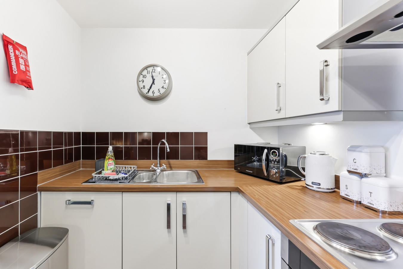 Sleek Apartment • City Centre • Balcony • Free Parking • Fast WiFi • Self-Check-In in 50 Mortimer Square Flat 68 - Property image 14 - VivreStays
