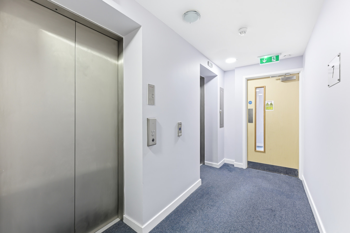 Sleek Apartment • City Centre • Balcony • Free Parking • Fast WiFi • Self-Check-In in 50 Mortimer Square Flat 68 - Property image 19 - VivreStays