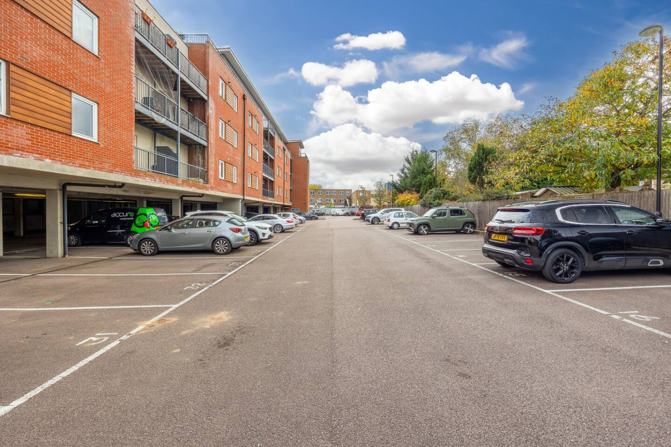 Elegant 2-Bedroom Apartment • Near the High Street • Balcony • Free Parking • Sky TV in 7 Princes Way - Property image 26 - VivreStays