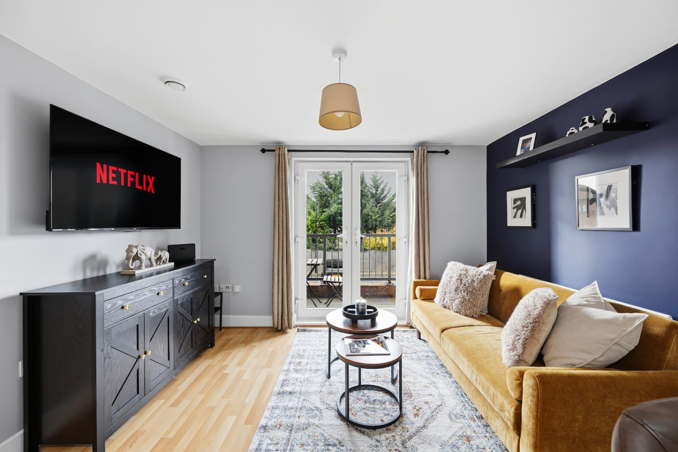 Elegant 2-Bedroom Apartment • Near the High Street • Balcony • Free Parking • Sky TV in 7 Princes Way - Property image 14 - VivreStays