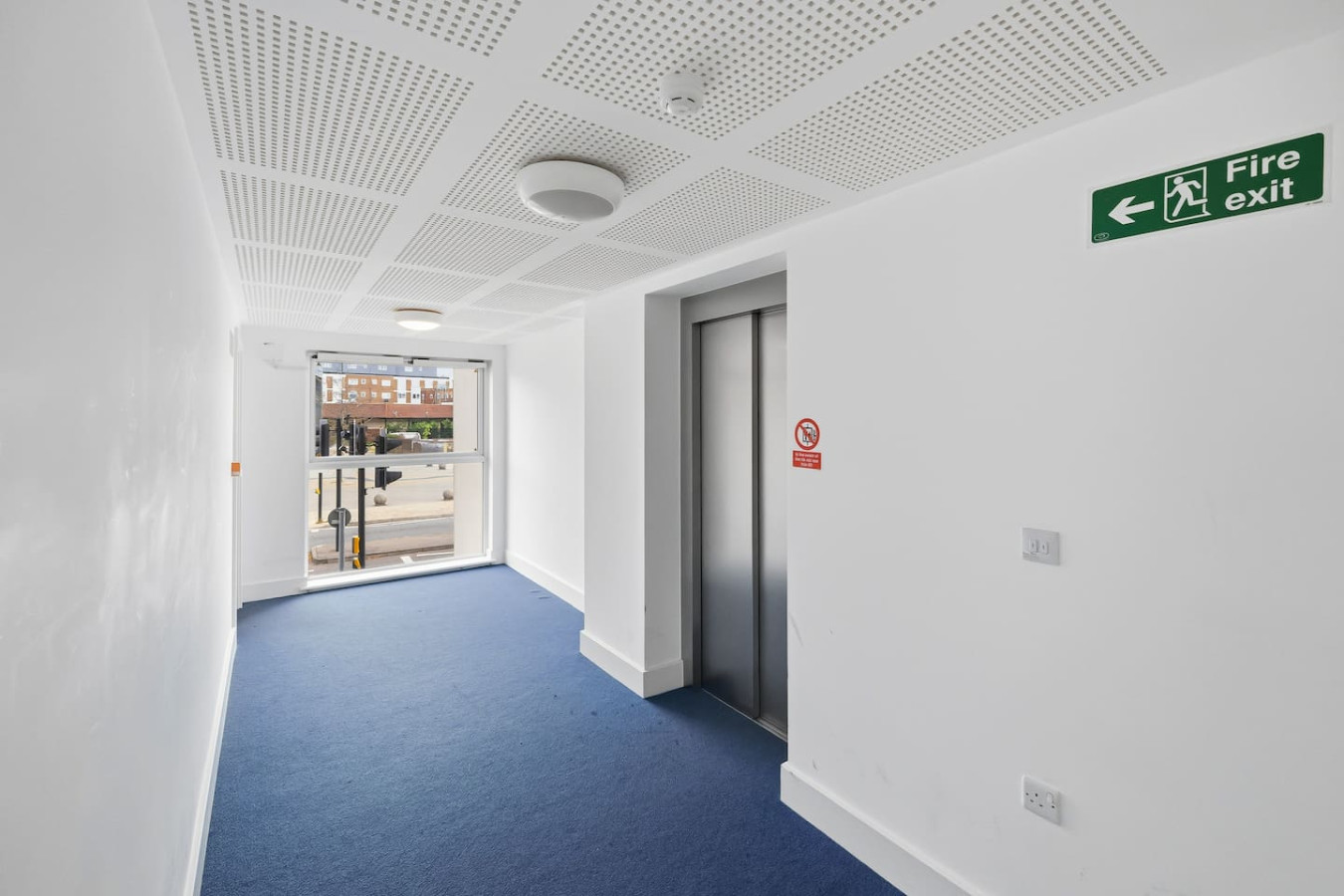 Elegant 2-Bedroom Apartment • Near the High Street • Balcony • Free Parking • Sky TV in 7 Princes Way - Property image 25 - VivreStays