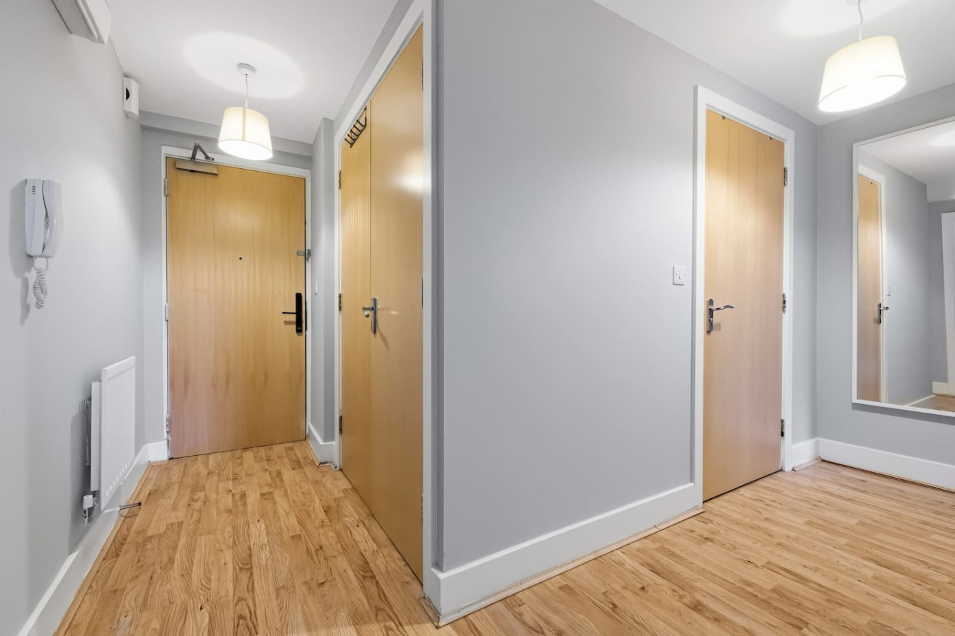 Elegant 2-Bedroom Apartment • Near the High Street • Balcony • Free Parking • Sky TV in 7 Princes Way - Property image 23 - VivreStays