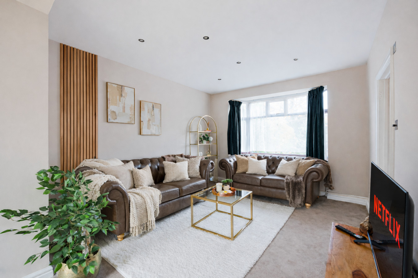 Meadow House • Detached • Driveway Parking • Nr Taplow Station w/ Direct Trains to Central London • Spacious Garden • Fast WiFi • Self-Check-In in 6 Meadow Way, Dorney Reach, Maidenhead SL6 0DR, UK - Property image 17 - VivreStays