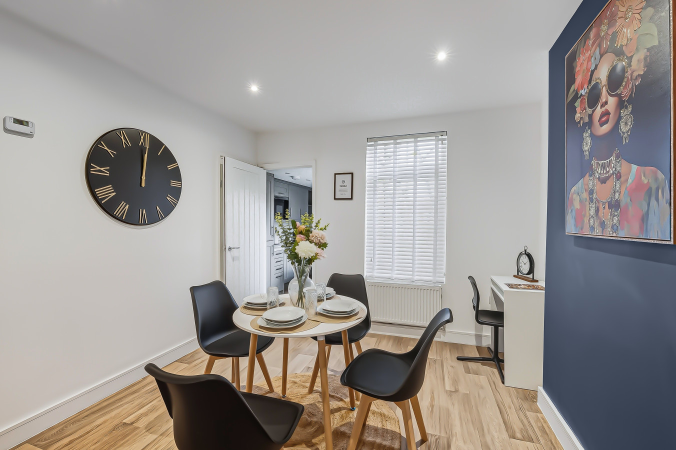 Contemporary House • Near the High Street • Free Parking • Fast WiFi • Smart TV in 30 Albert Street - Property image 8 - VivreStays