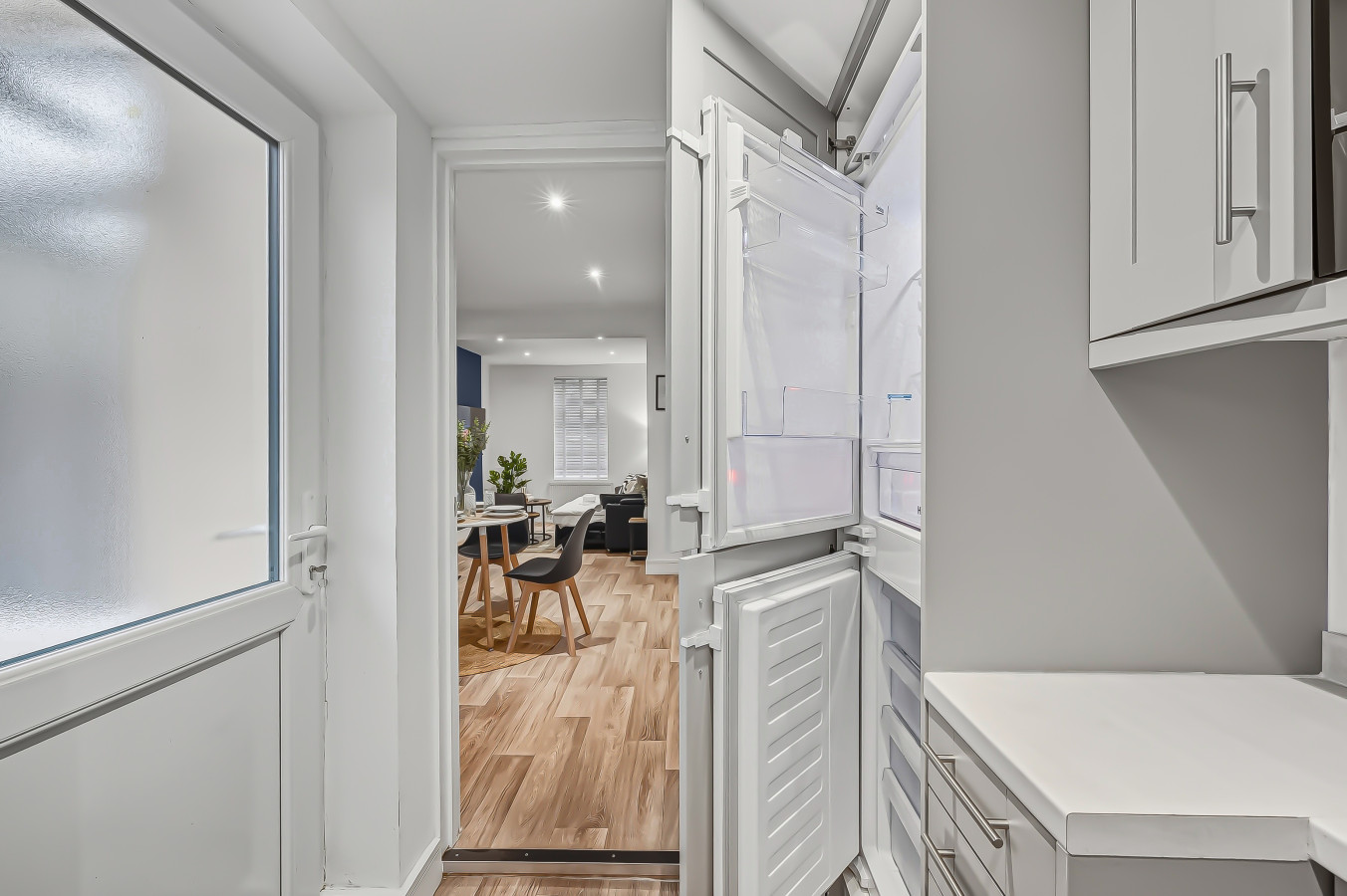 Contemporary House • Near the High Street • Free Parking • Fast WiFi • Smart TV in 30 Albert Street - Property image 12 - VivreStays