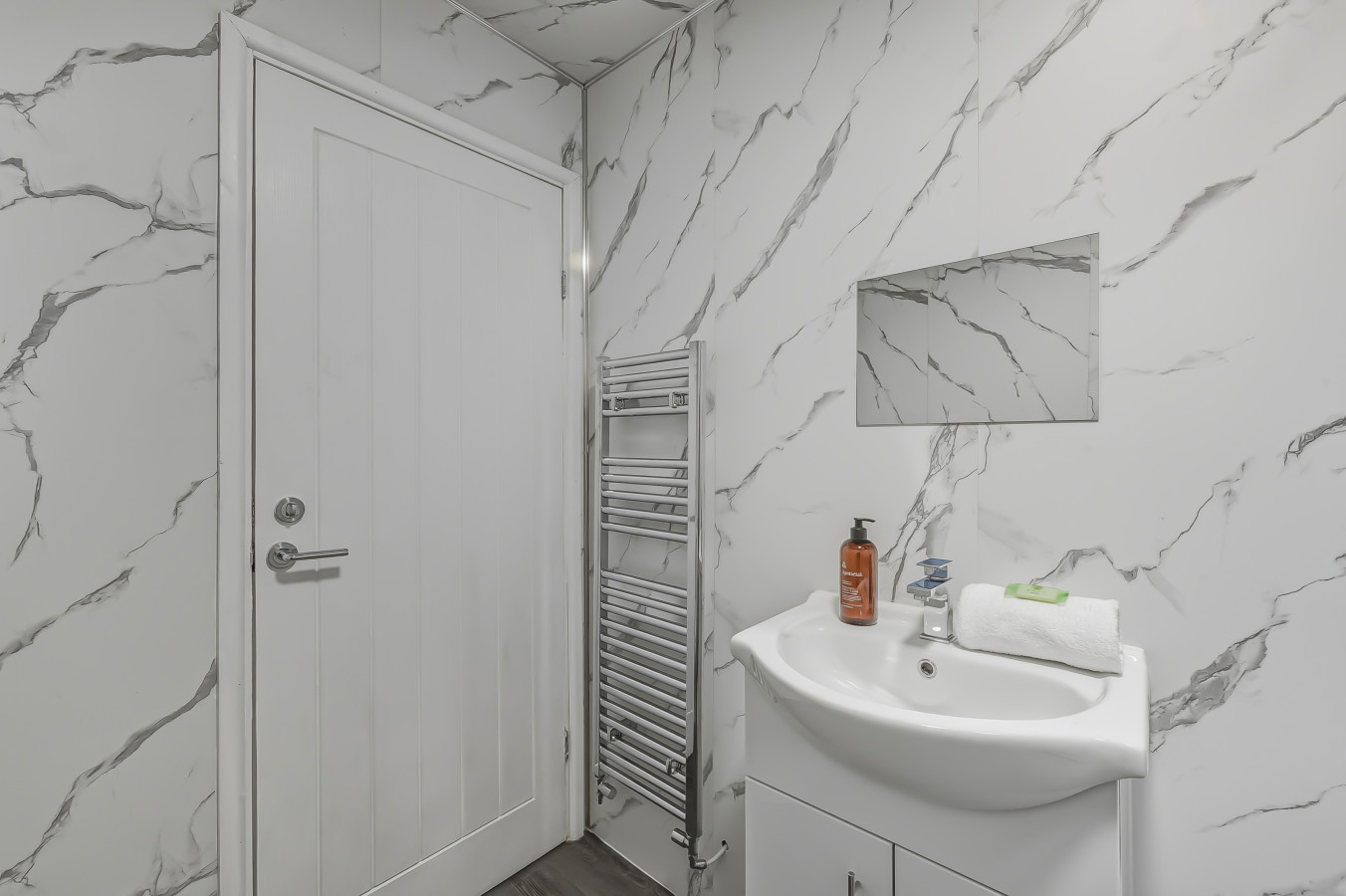Contemporary House • Near the High Street • Free Parking • Fast WiFi • Smart TV in 30 Albert Street - Property image 19 - VivreStays
