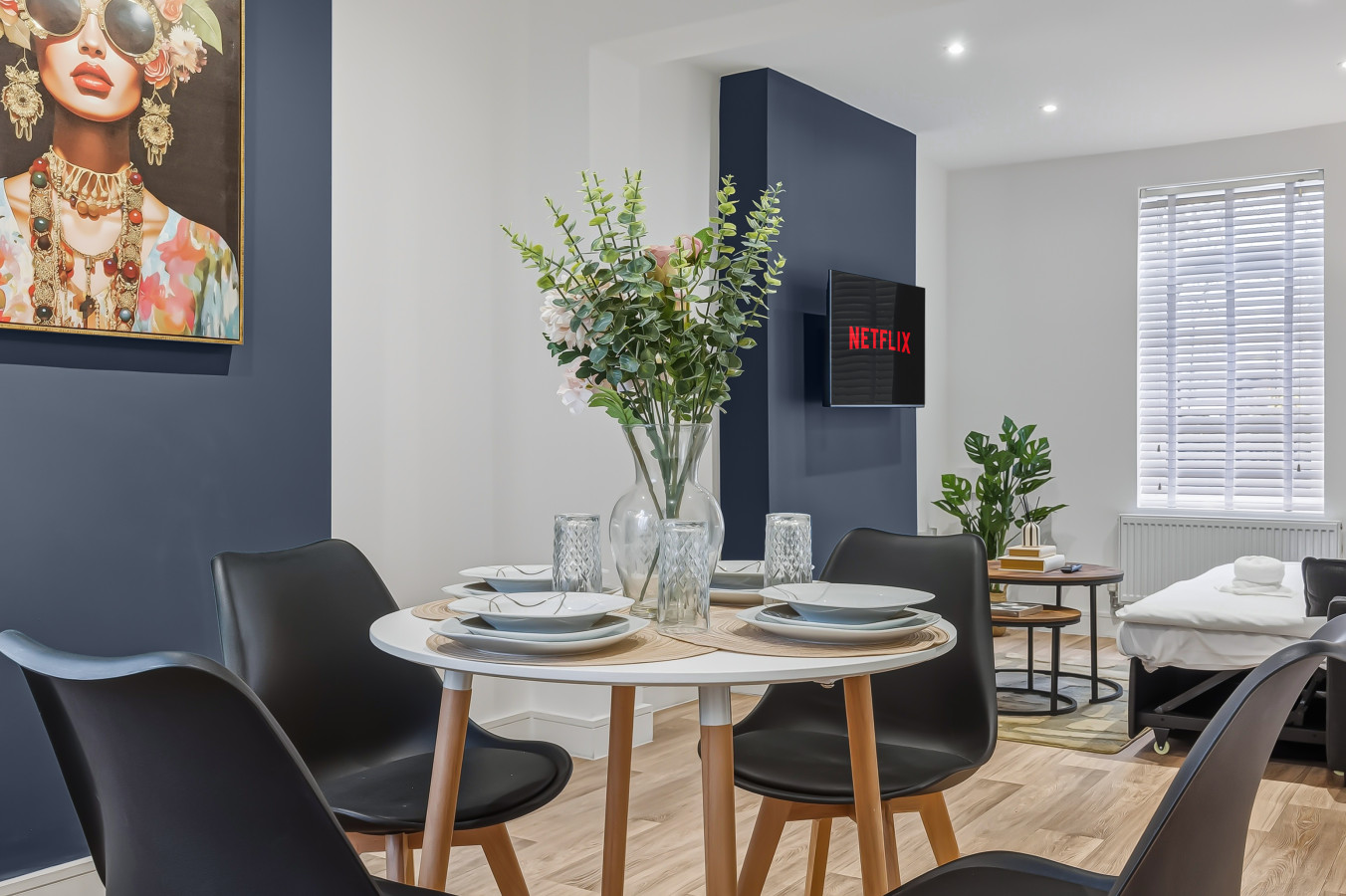 Contemporary House • Near the High Street • Free Parking • Fast WiFi • Smart TV in 30 Albert Street - Property image 5 - VivreStays