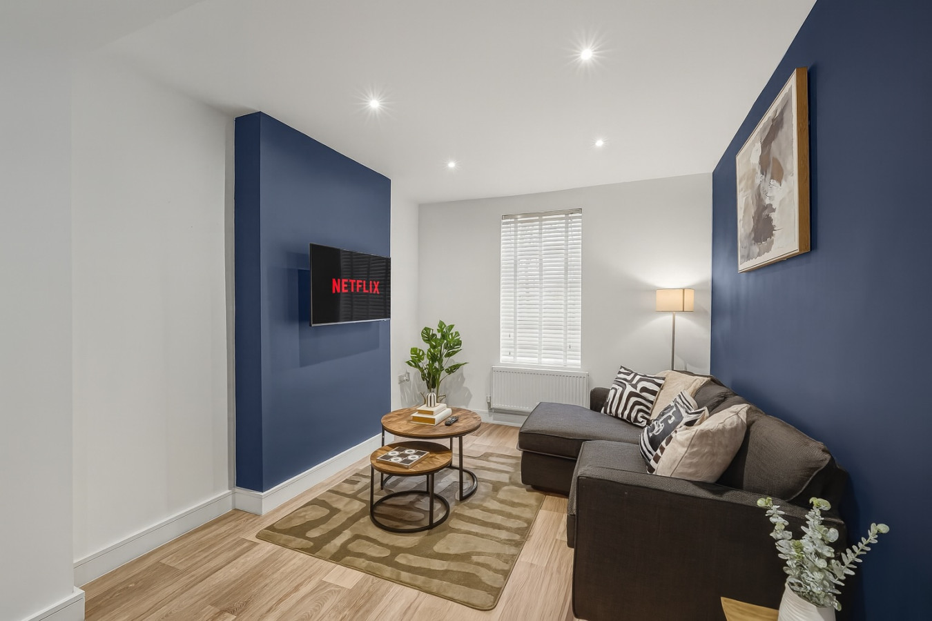 Contemporary House • Near the High Street • Free Parking • Fast WiFi • Smart TV in 30 Albert Street - Property image 2 - VivreStays