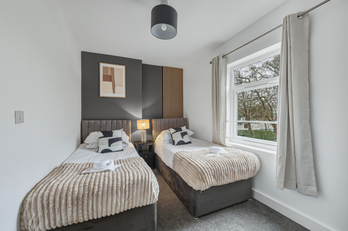 Contemporary House • Near the High Street • Free Parking • Fast WiFi • Smart TV in 30 Albert Street - Property image 14 - VivreStays