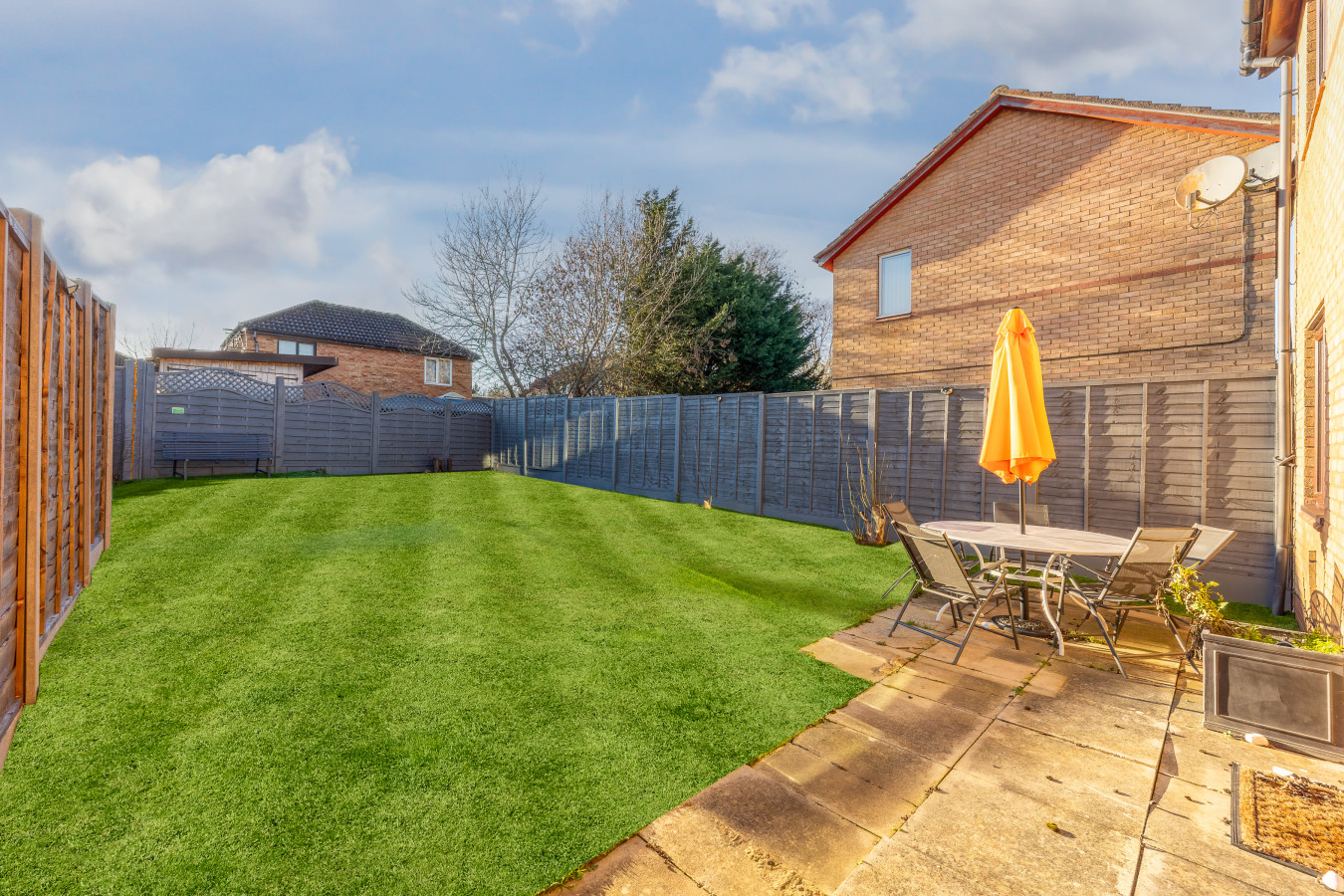 Keaton House • Detached • Driveway Parking • Spacious Garden • Fast WiFi in 3 Keaton Close - Property image 24 - VivreStays