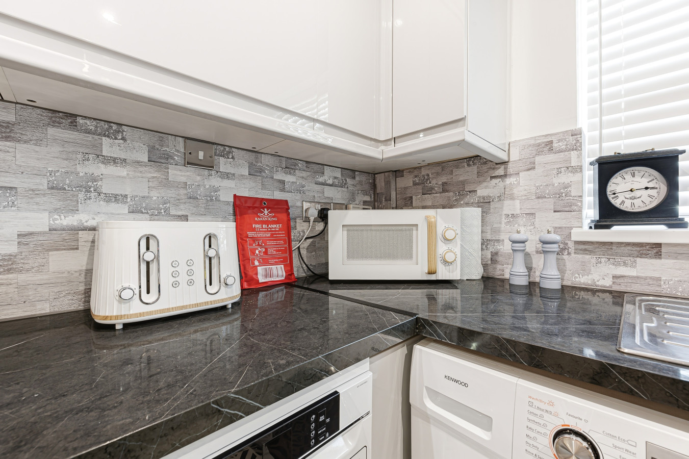 Keaton House • Detached • Driveway Parking • Spacious Garden • Fast WiFi in 3 Keaton Close - Property image 13 - VivreStays