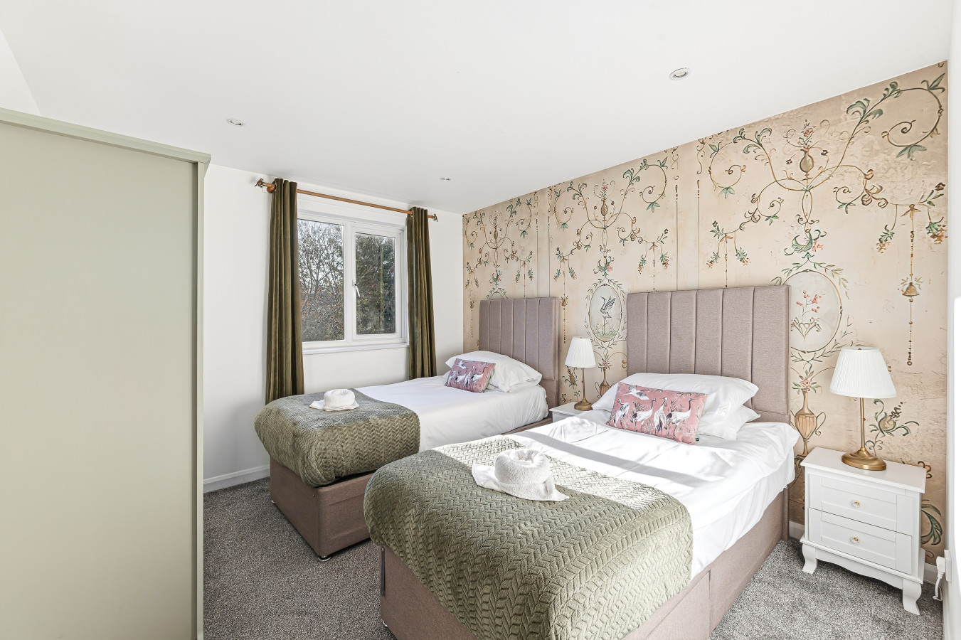 Keaton House • Detached • Driveway Parking • Spacious Garden • Fast WiFi in 3 Keaton Close - Property image 17 - VivreStays