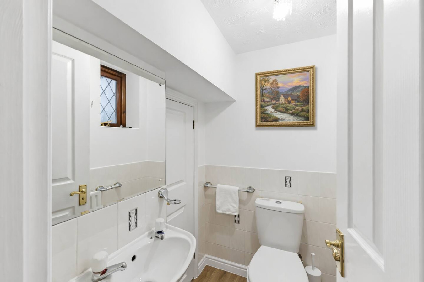 Paxton House • 5 Bedroom 3.5 Bath • Detached • Driveway Parking • Sky TV • Fast WiFi in 28 Paxton Crescent - Property image 33 - VivreStays