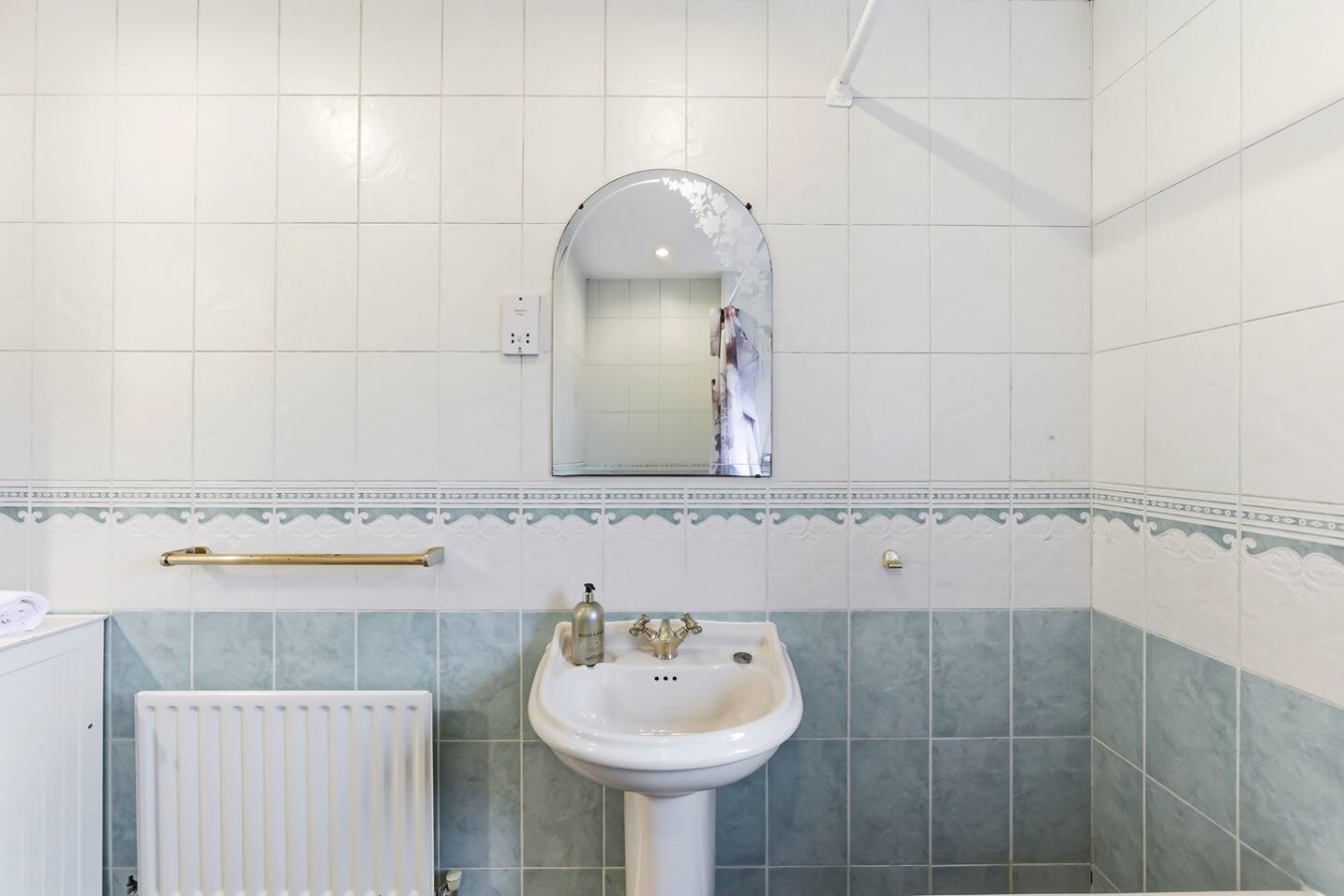 Paxton House • 5 Bedroom 3.5 Bath • Detached • Driveway Parking • Sky TV • Fast WiFi in 28 Paxton Crescent - Property image 25 - VivreStays