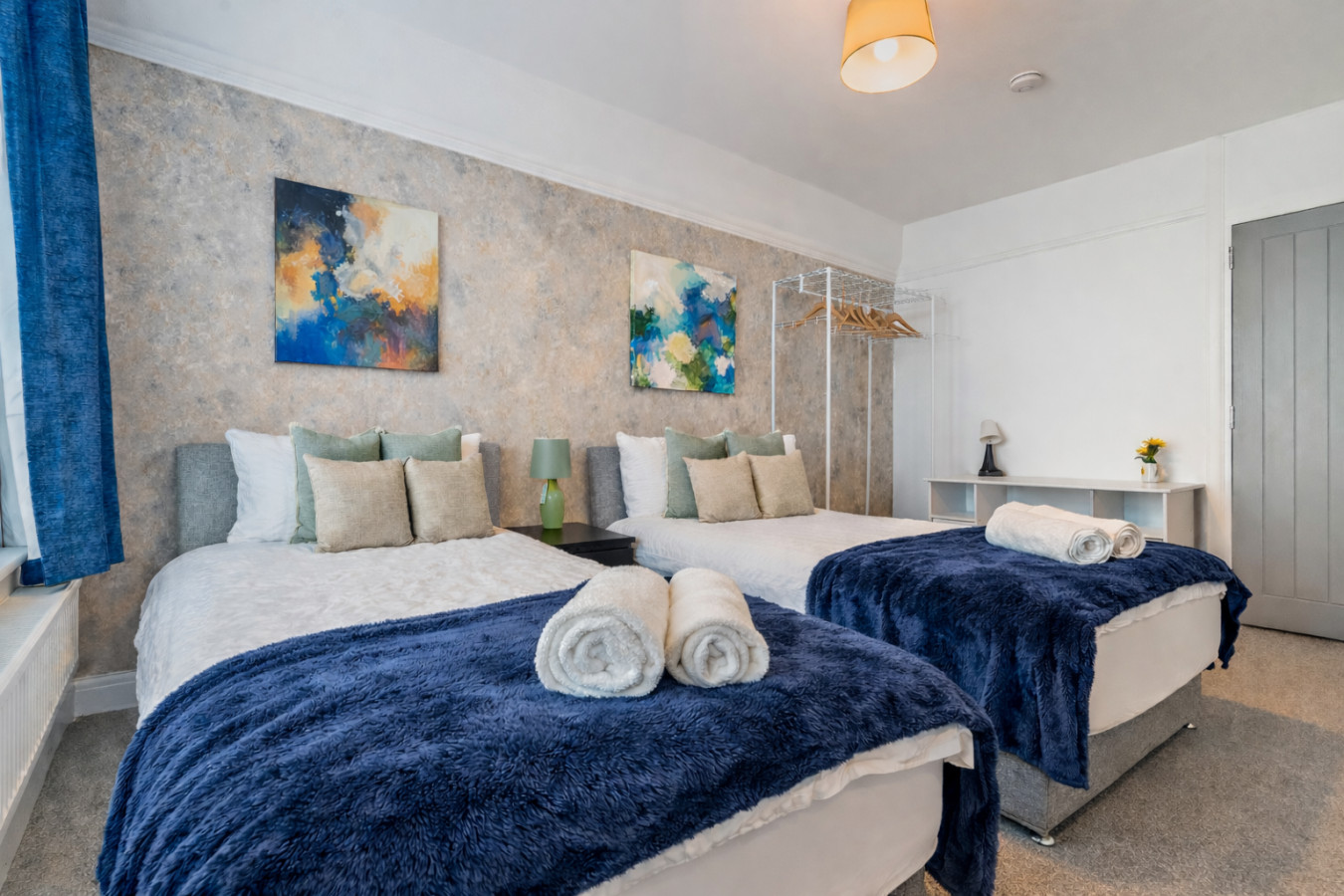 Charming Apartment • Great Location • Pool Table • Free Parking • Fast WiFi in St James Court, Saint James's Road - Property image 7 - VivreStays