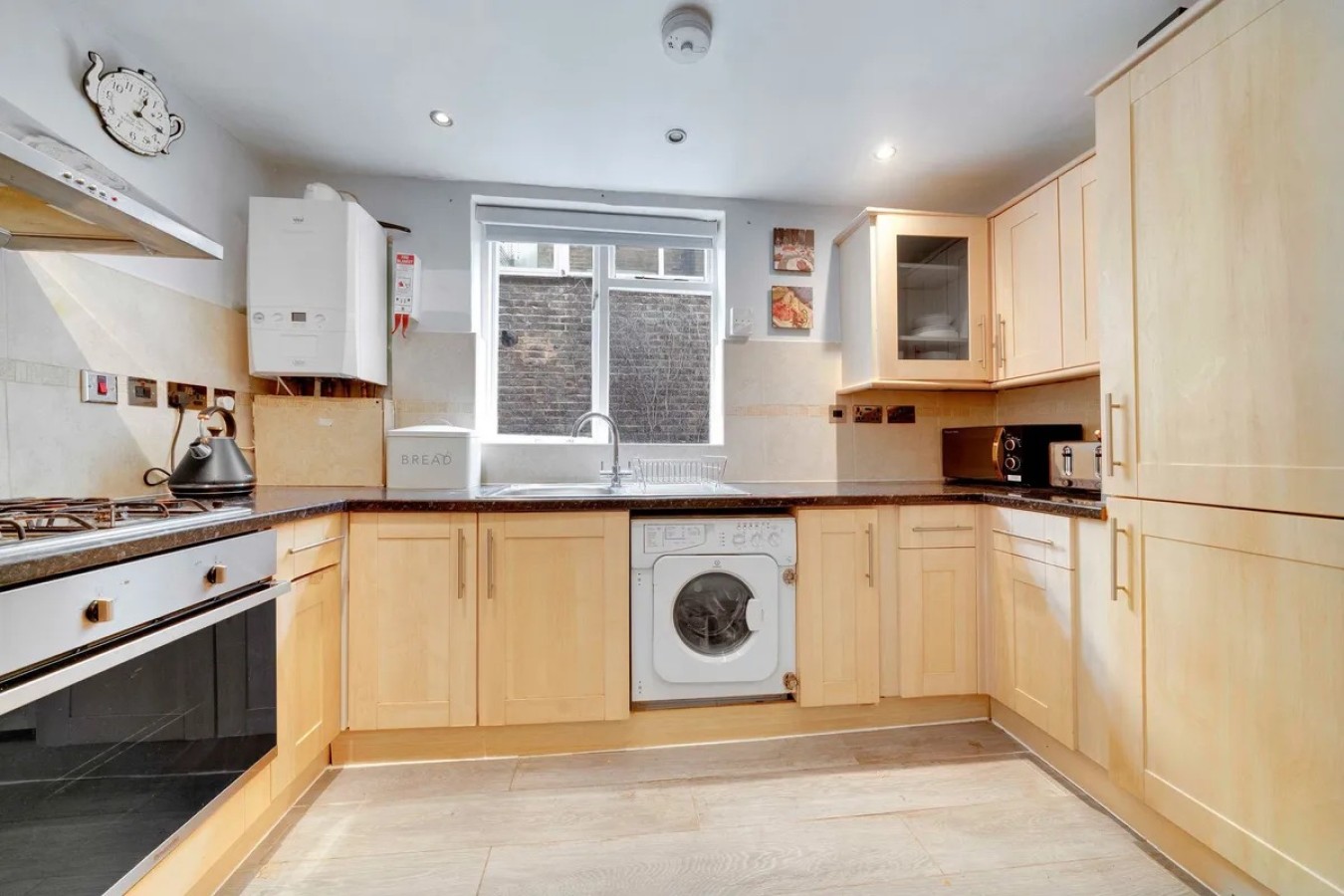 Charming West Kensington Apartment • Fast Wifi • Self-Check-In in 2, 6 Perham Road - Property image 13 - VivreStays