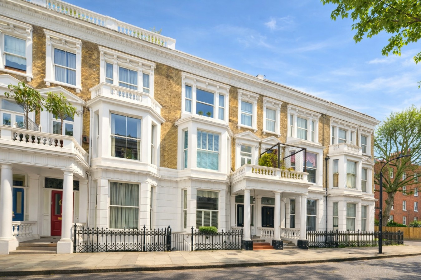 Charming West Kensington Apartment • Fast Wifi • Self-Check-In in 2, 6 Perham Road - Property image 14 - VivreStays
