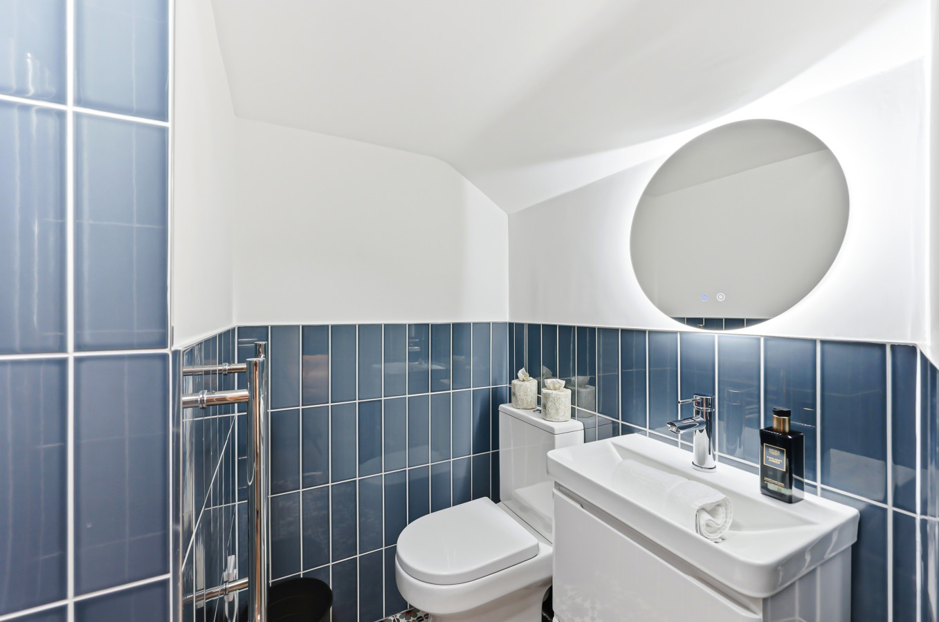 Stylish Duplex Apartment • Free Parking • VirginTV • Fast WiFi • Self-Check-In in 26 Freehold Street Flat 2 - Property image 13 - VivreStays