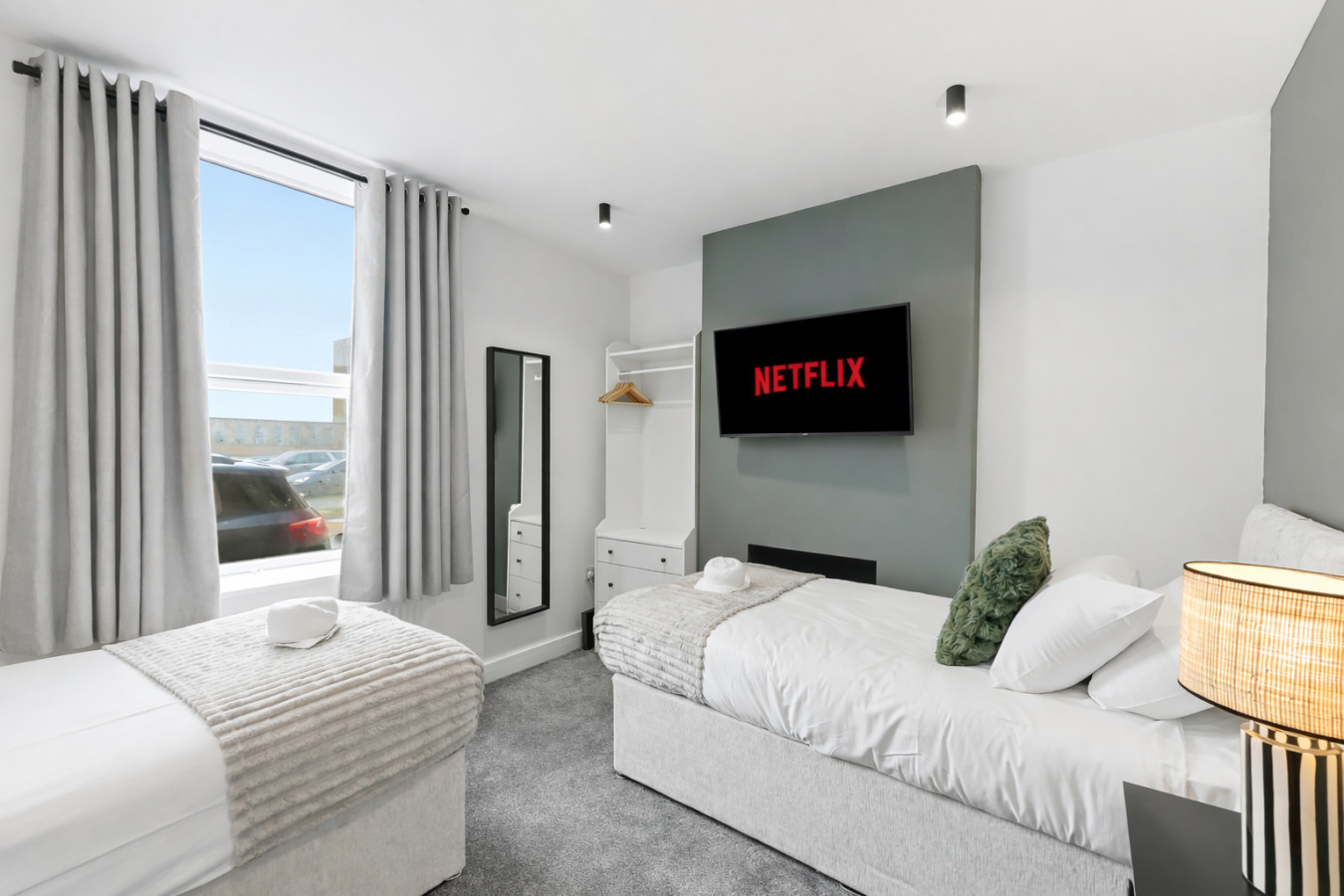 Unique Home • Annex • Pool Table • Virgin TV • Fast WiFi • Free Parking • Self-Check-In in 26 Freehold Street - Property image 9 - VivreStays