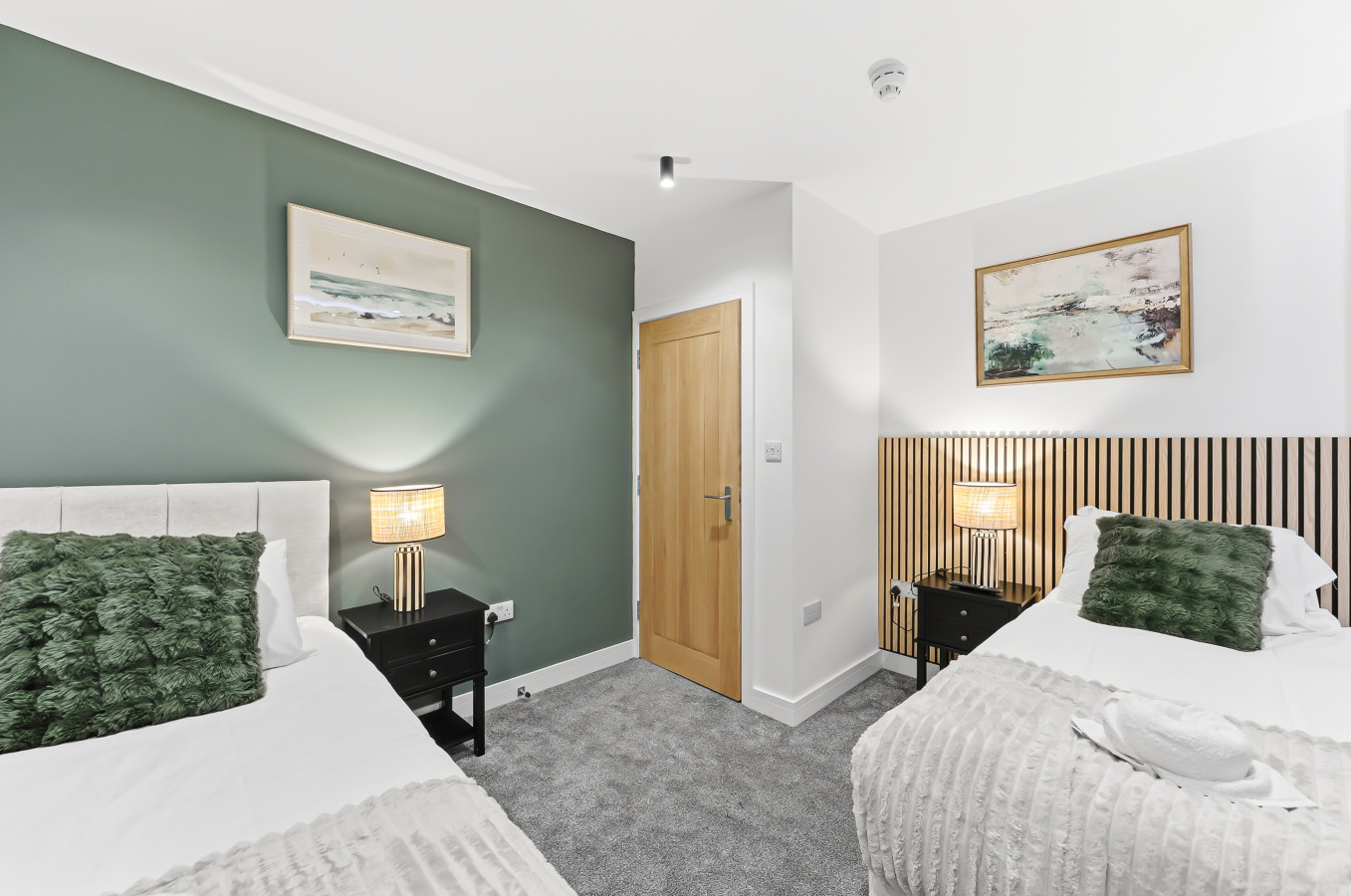 Unique Home • Annex • Pool Table • Virgin TV • Fast WiFi • Free Parking • Self-Check-In in 26 Freehold Street - Property image 10 - VivreStays