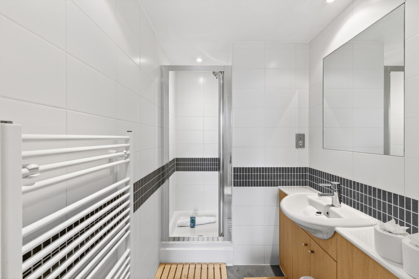 Amethyst Apartment @ The Vizion • City Centre • Secure Parking • Super-Fast WiFi • Yoko Property in Amethyst House, 602 South Fifth Street - Property image 16 - VivreStays