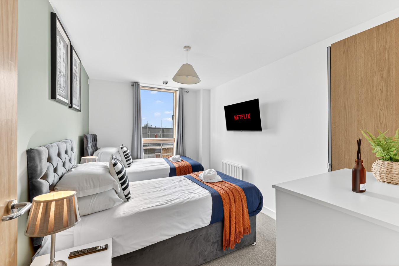 Amethyst Apartment @ The Vizion • City Centre • Secure Parking • Super-Fast WiFi • Yoko Property in Amethyst House, 602 South Fifth Street - Property image 17 - VivreStays