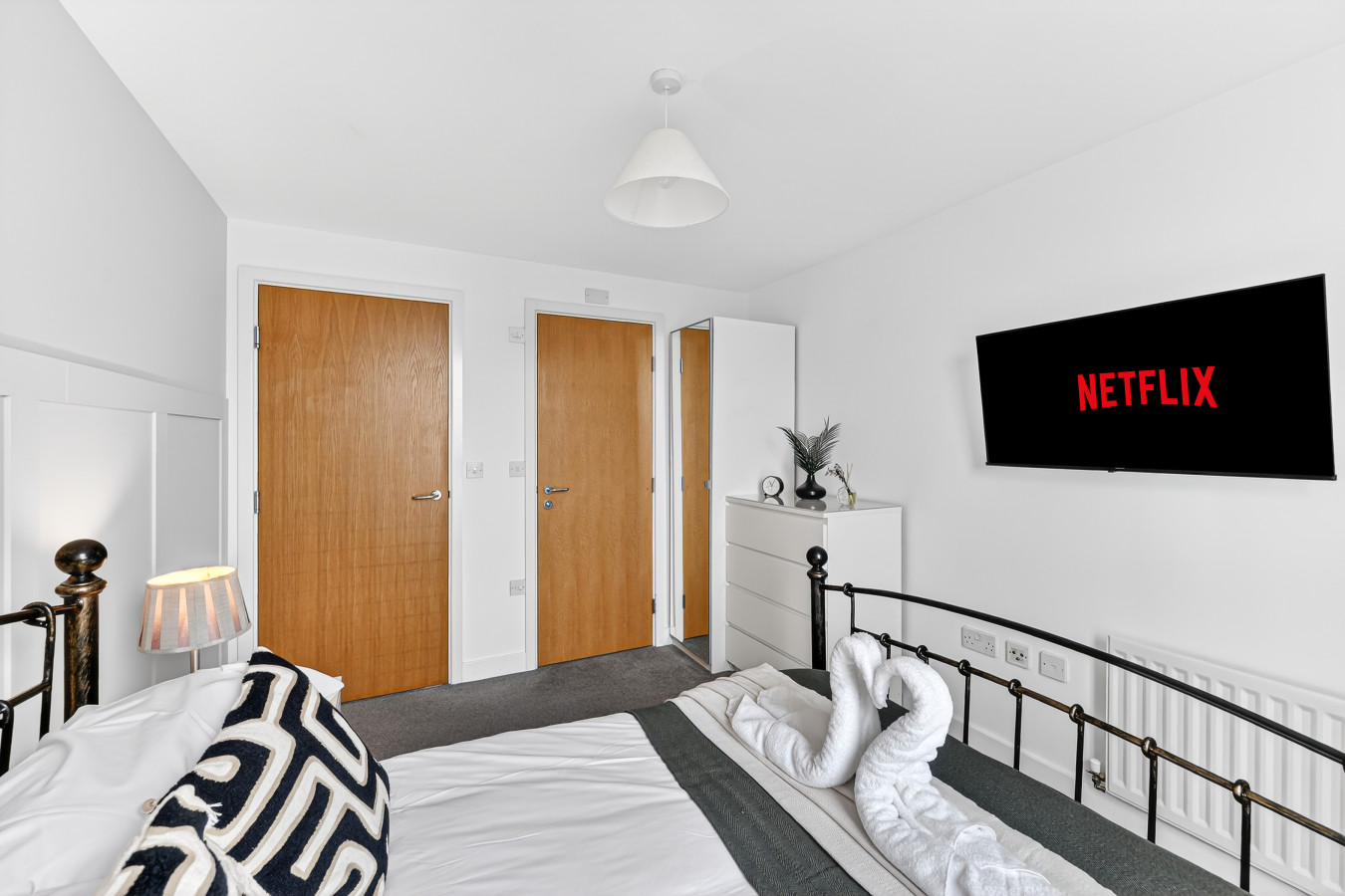 Amethyst Apartment @ The Vizion • City Centre • Secure Parking • Super-Fast WiFi • Yoko Property in Amethyst House, 602 South Fifth Street - Property image 15 - VivreStays