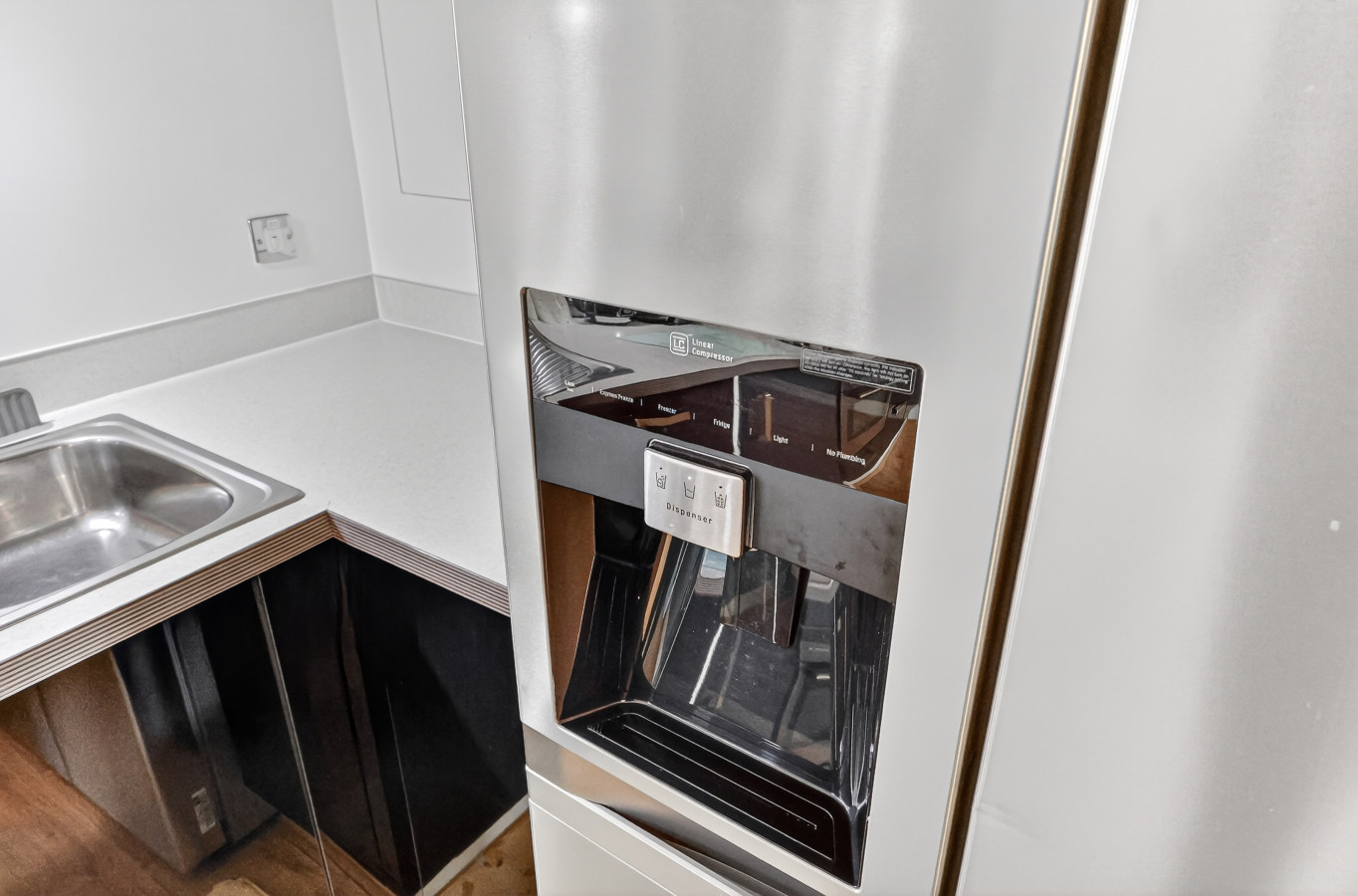 Amethyst Apartment @ The Vizion • City Centre • Secure Parking • Super-Fast WiFi • Yoko Property in Amethyst House, 602 South Fifth Street - Property image 11 - VivreStays