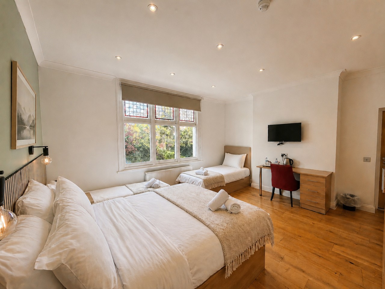 The Gables Aparthotel • Triple Room with Private Bathroom in 368 London Rd, Leicester LE2 2PN, UK - Property image 2 - VivreStays