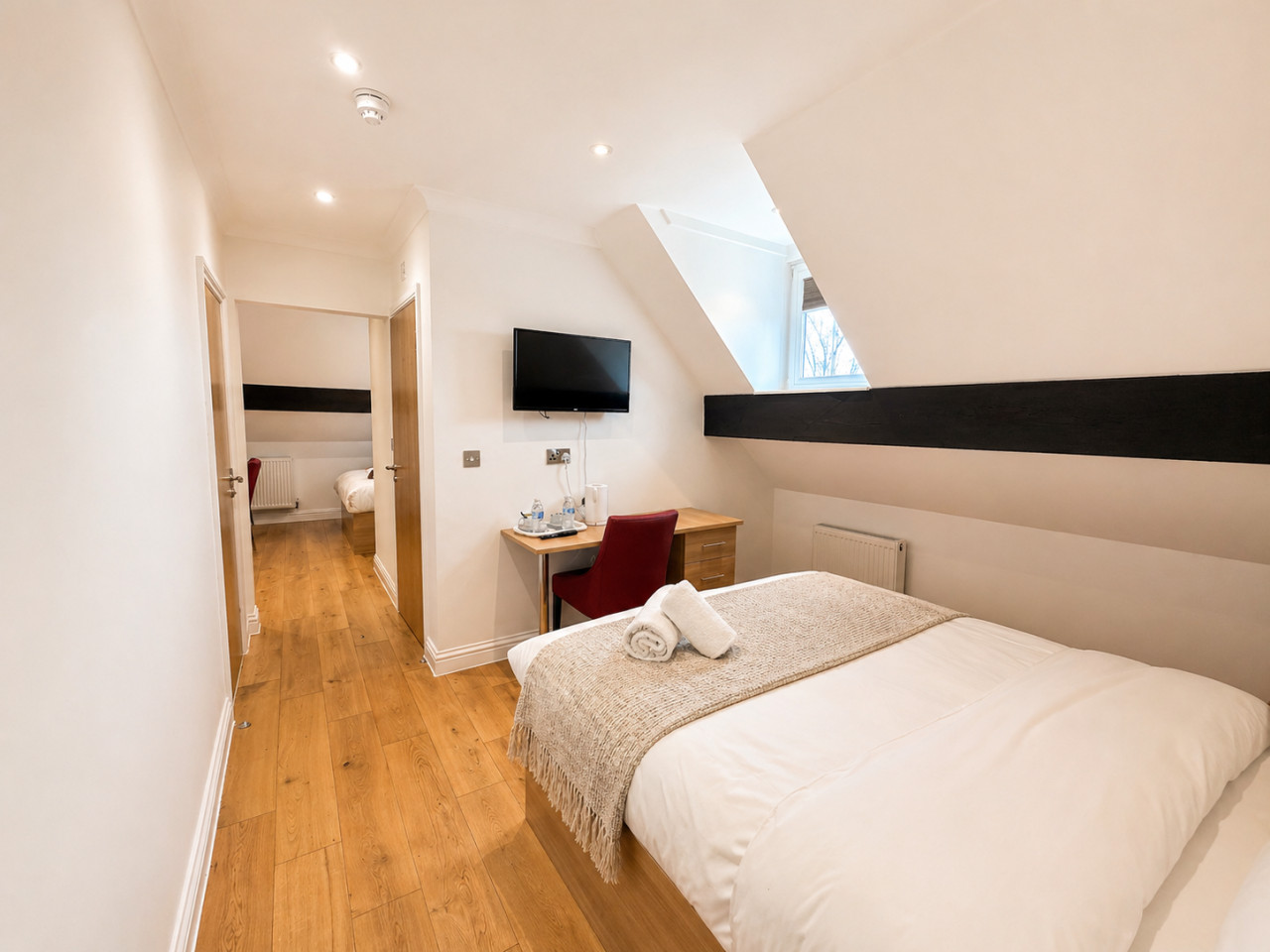 The Gables Aparthotel • Family Room with Private Bathroom in 368 London Rd, Leicester LE2 2PN, UK - Property image 2 - VivreStays