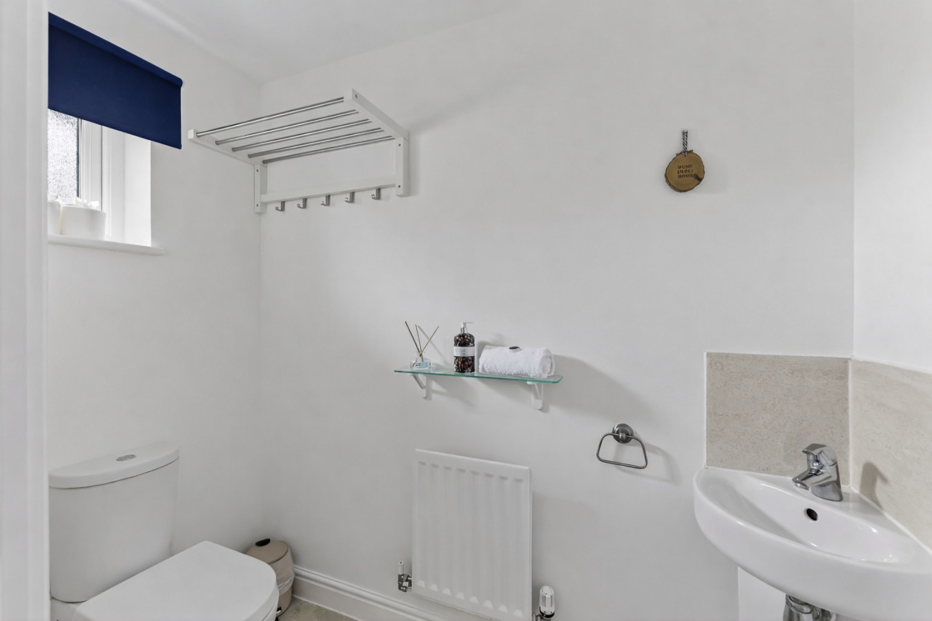 Detached House • Sleeps 7 • Driveway Parking • Fast Wifi • Self-Check-In in Roman View - Property image 36 - VivreStays