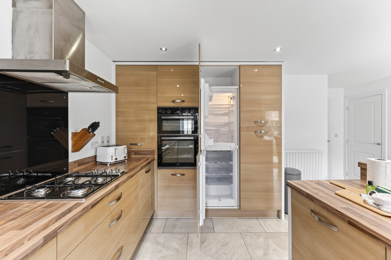 Detached House • Sleeps 7 • Driveway Parking • Fast Wifi • Self-Check-In in Roman View - Property image 26 - VivreStays
