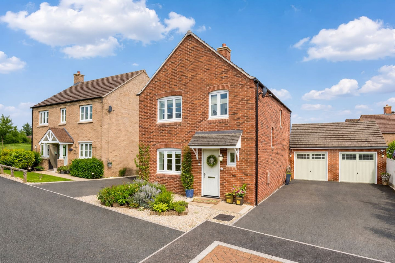 Detached House • Sleeps 7 • Driveway Parking • Fast Wifi • Self-Check-In in Roman View - Property image 37 - VivreStays